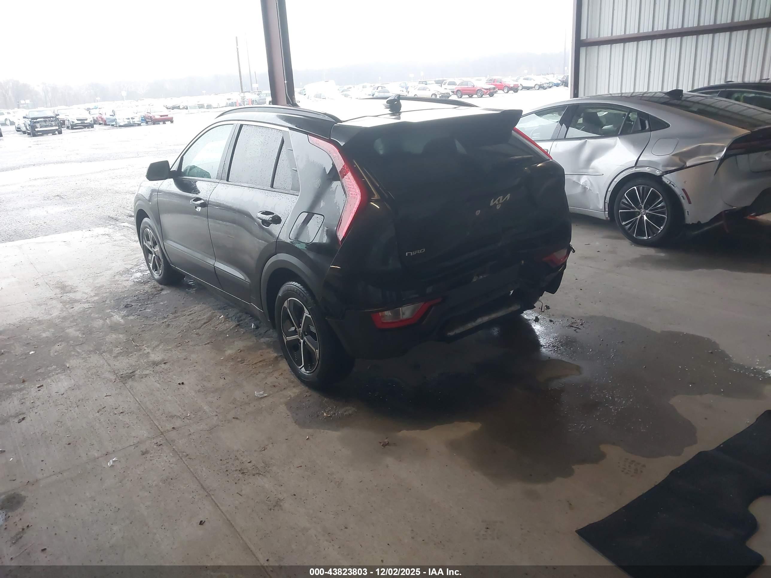 KIA NIRO image 3