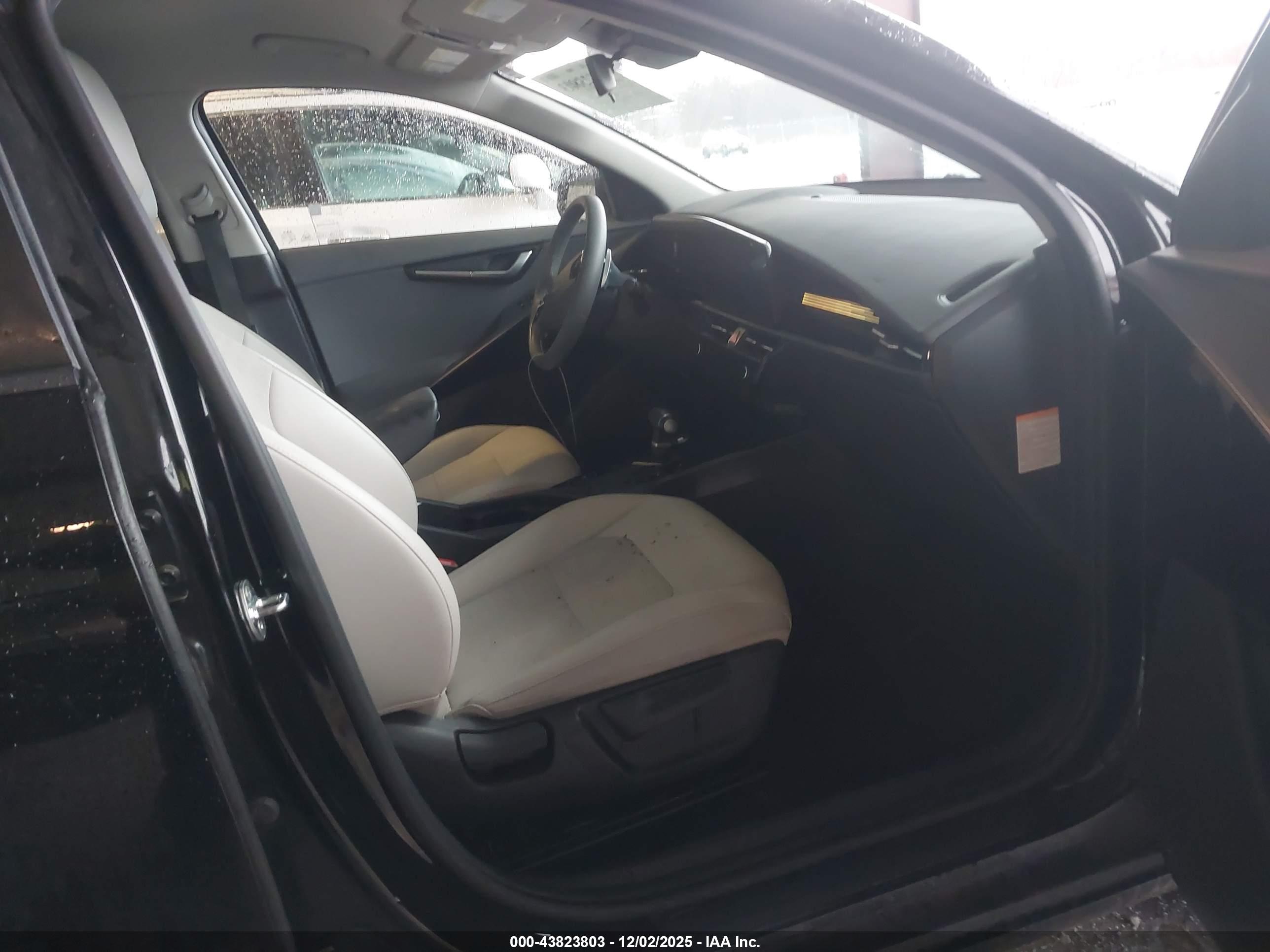 KIA NIRO image 5