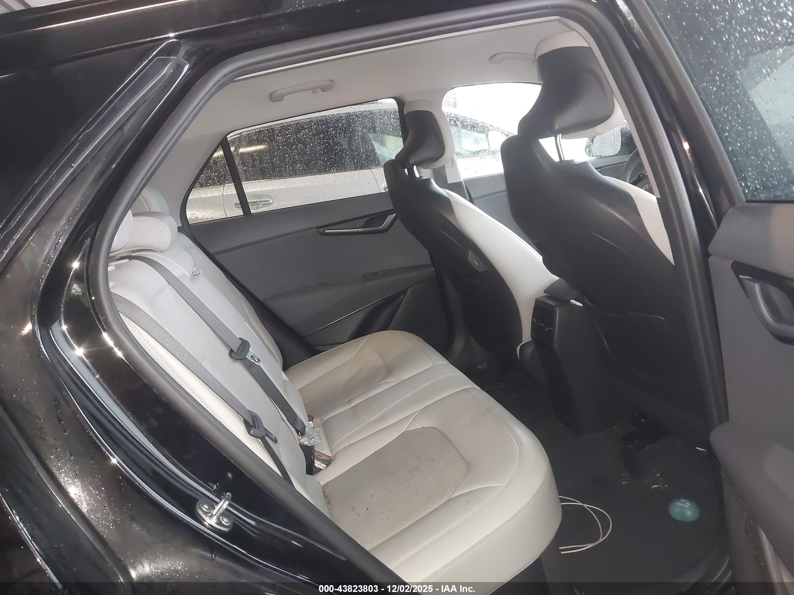 KIA NIRO image 8