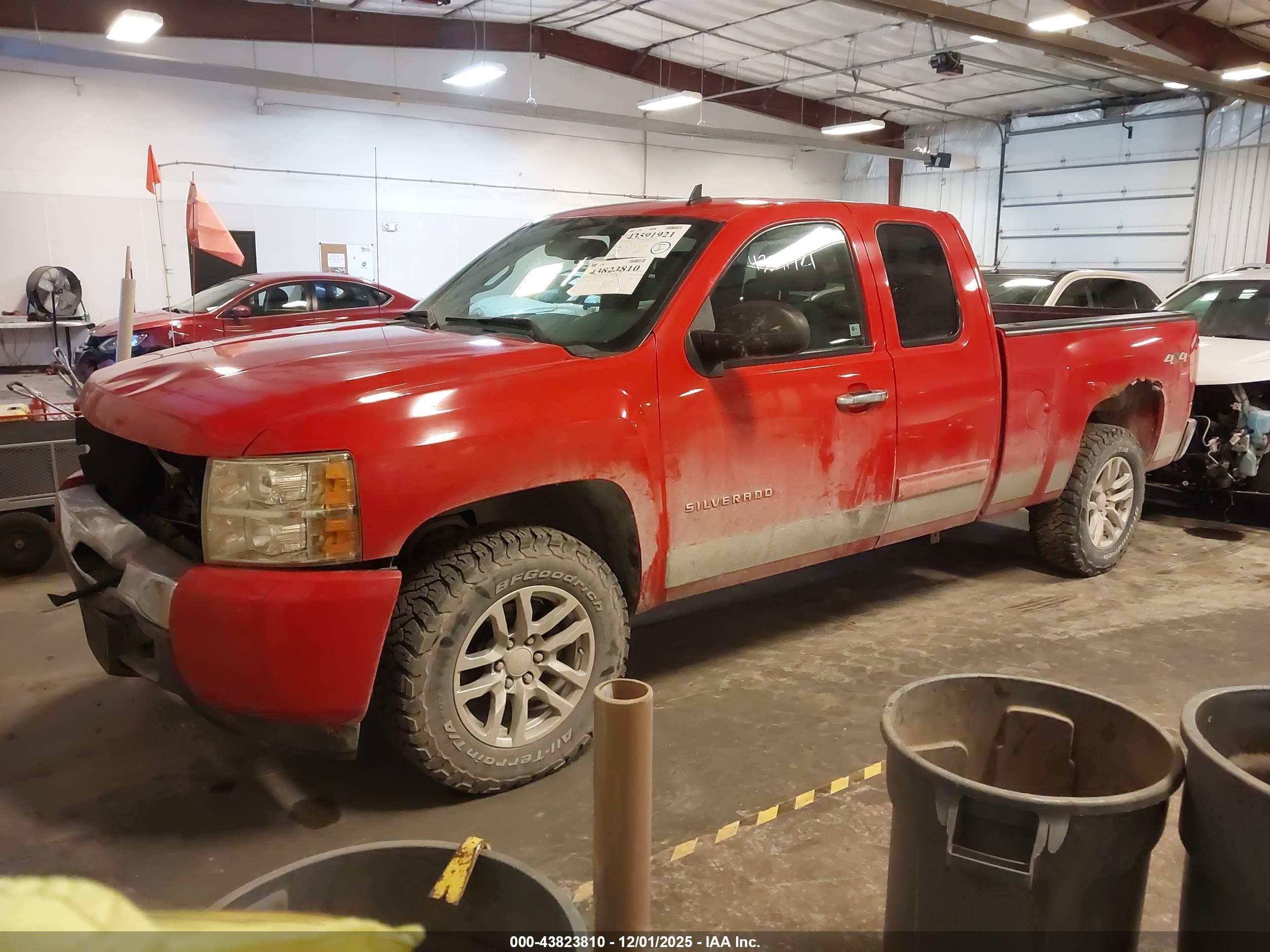 CHEVROLET SILVERADO image 2