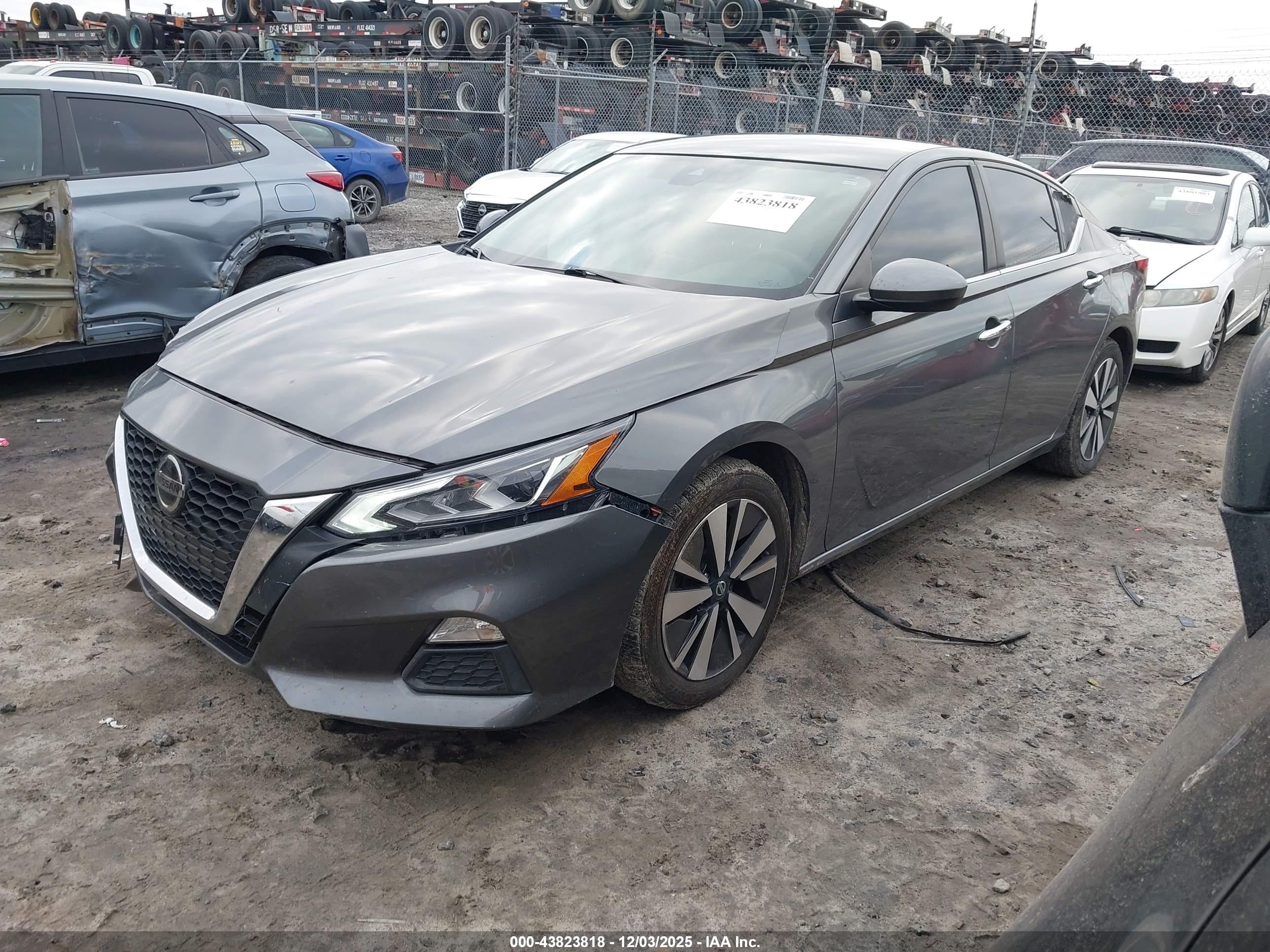 NISSAN ALTIMA image 2