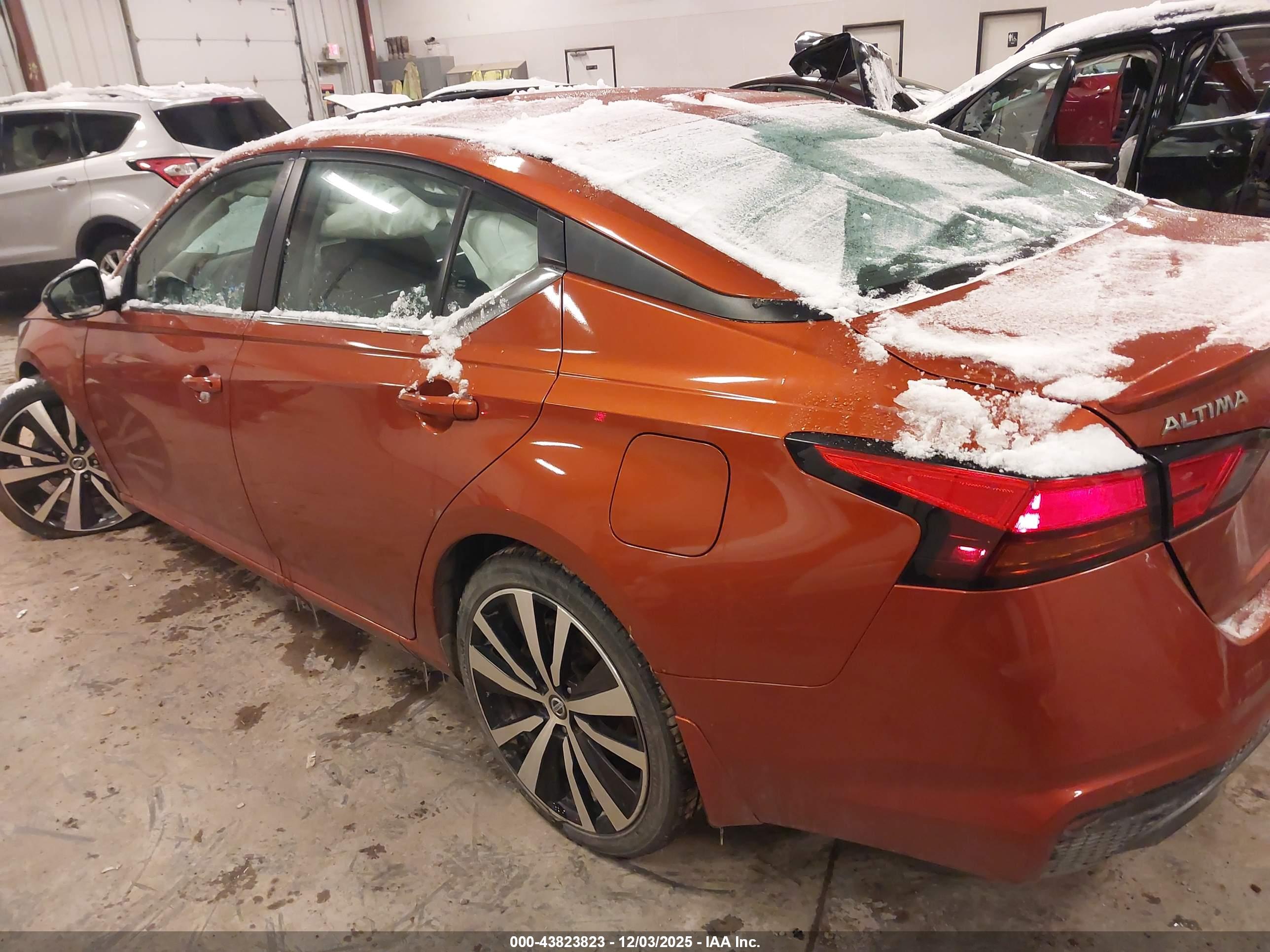 NISSAN ALTIMA image 3