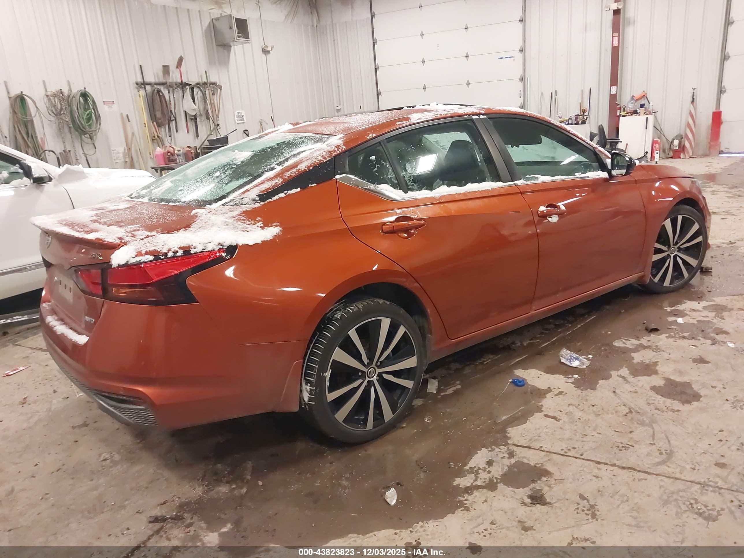 NISSAN ALTIMA image 4