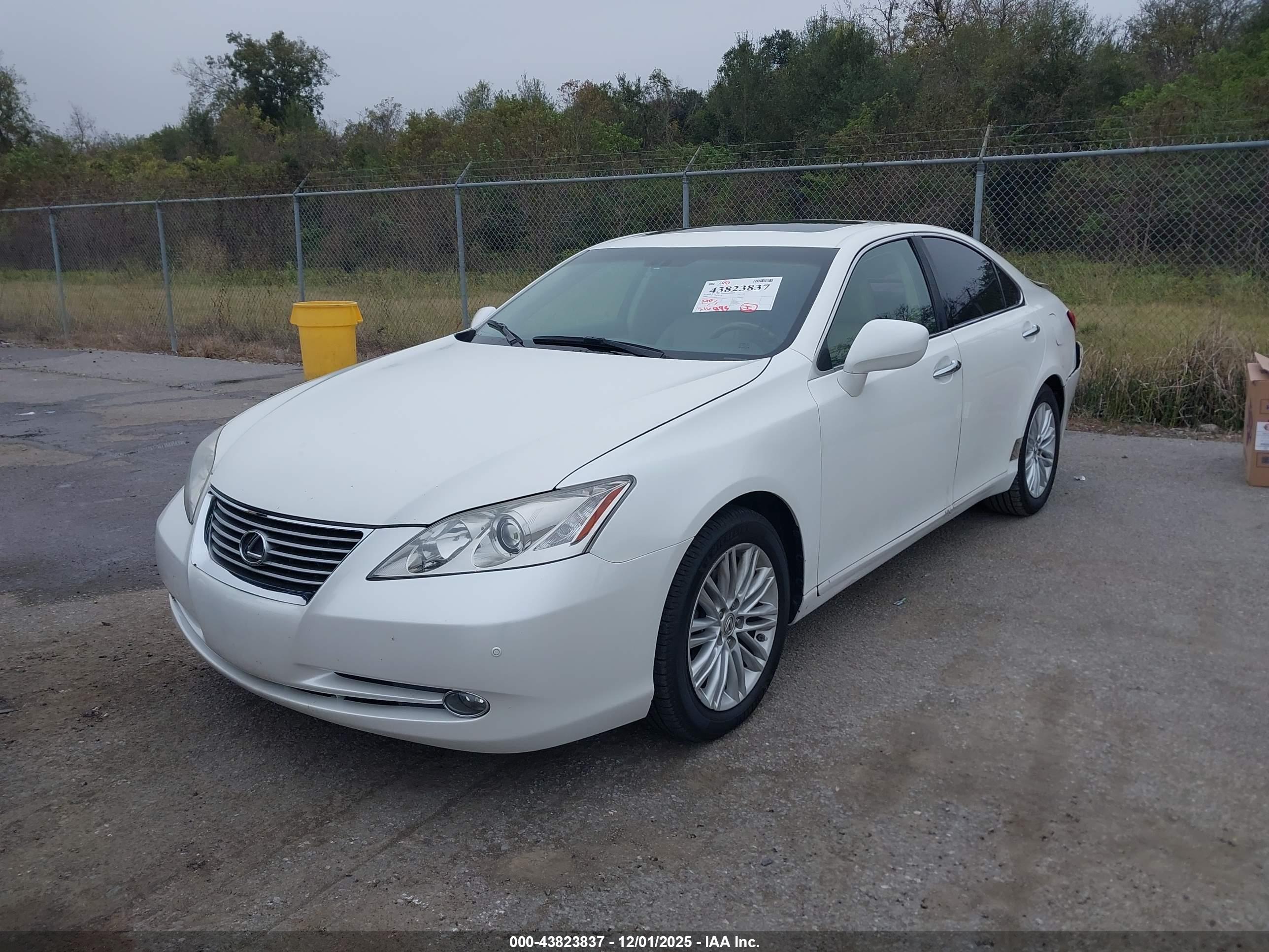 LEXUS ES image 2