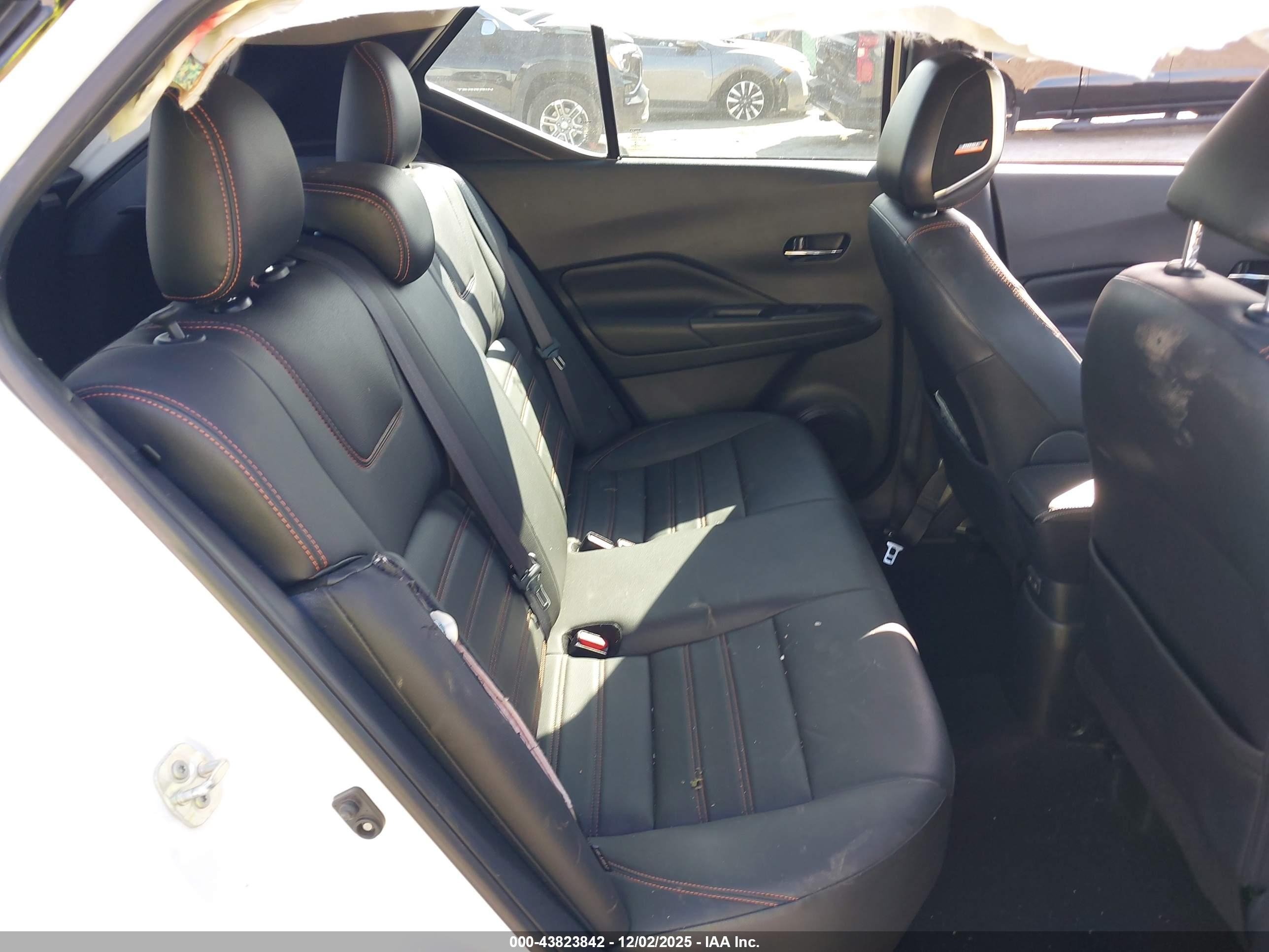NISSAN KICKS image 8