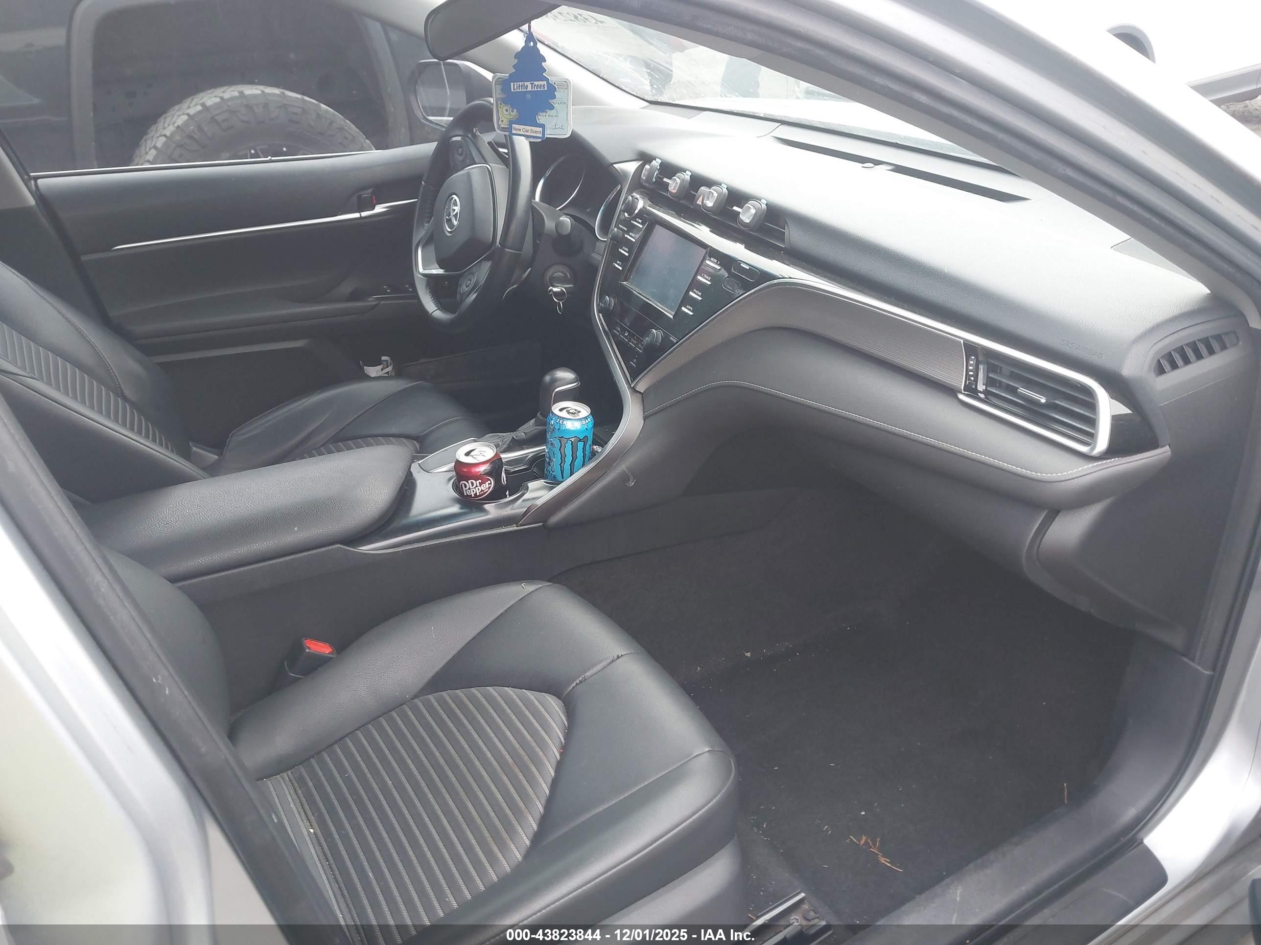 TOYOTA CAMRY image 5