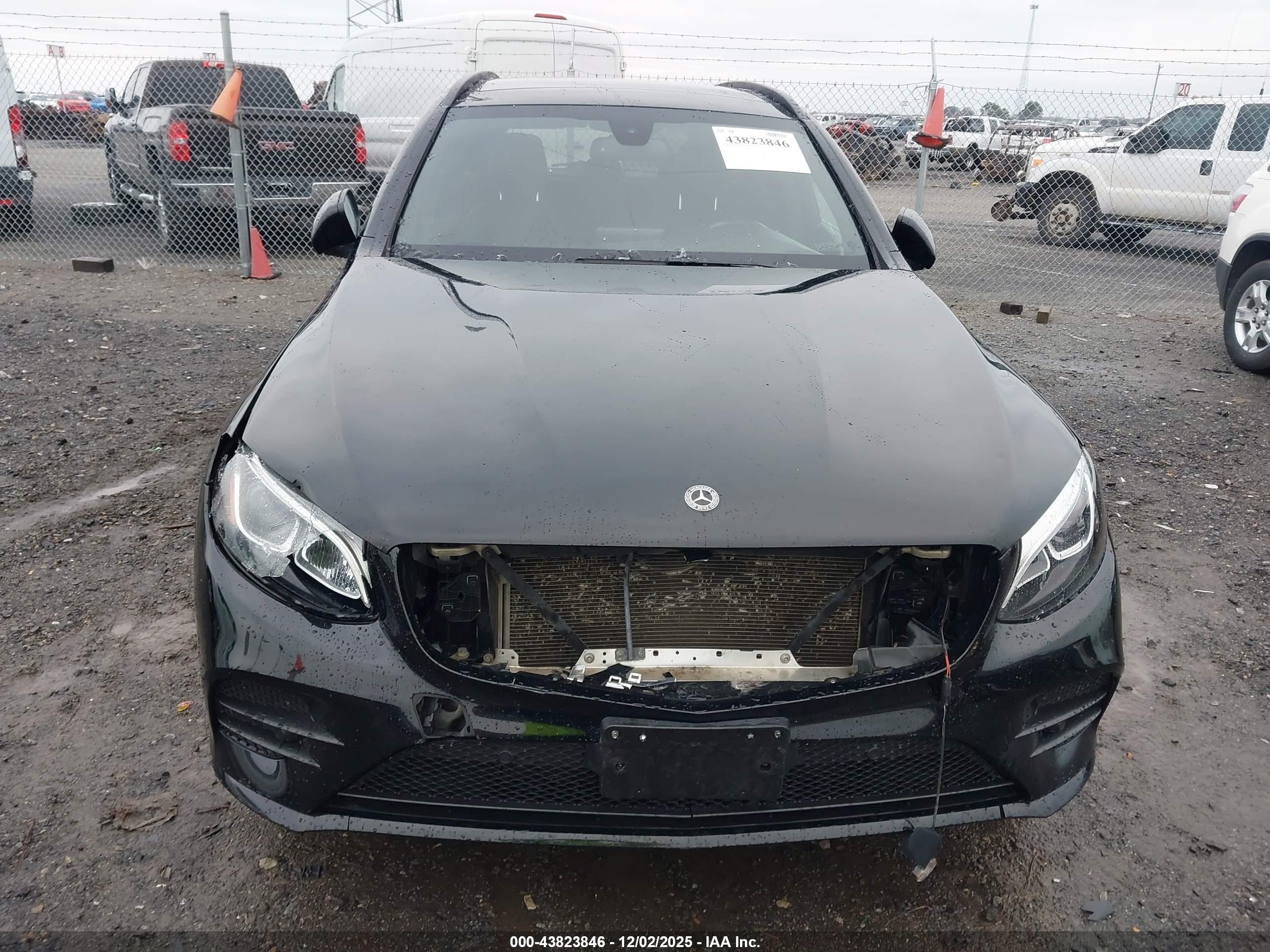 MERCEDES-BENZ GLC image 6