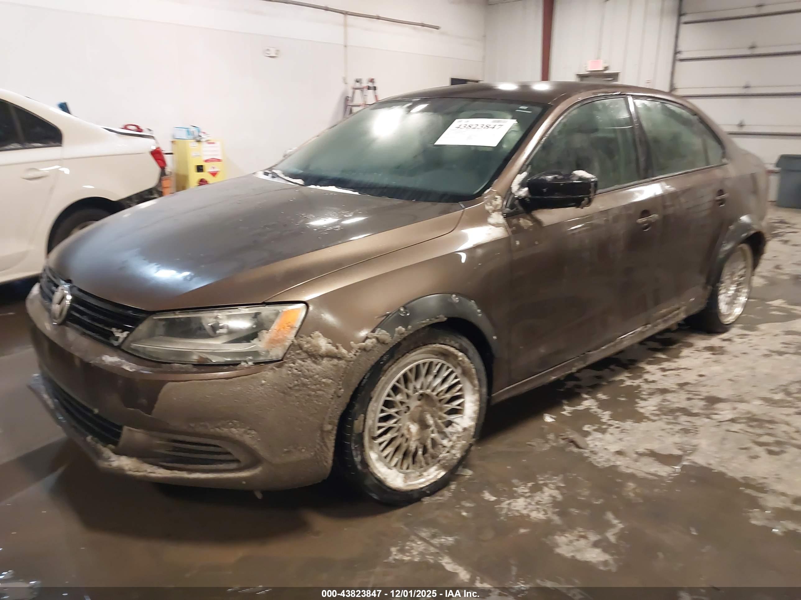 VOLKSWAGEN JETTA image 2