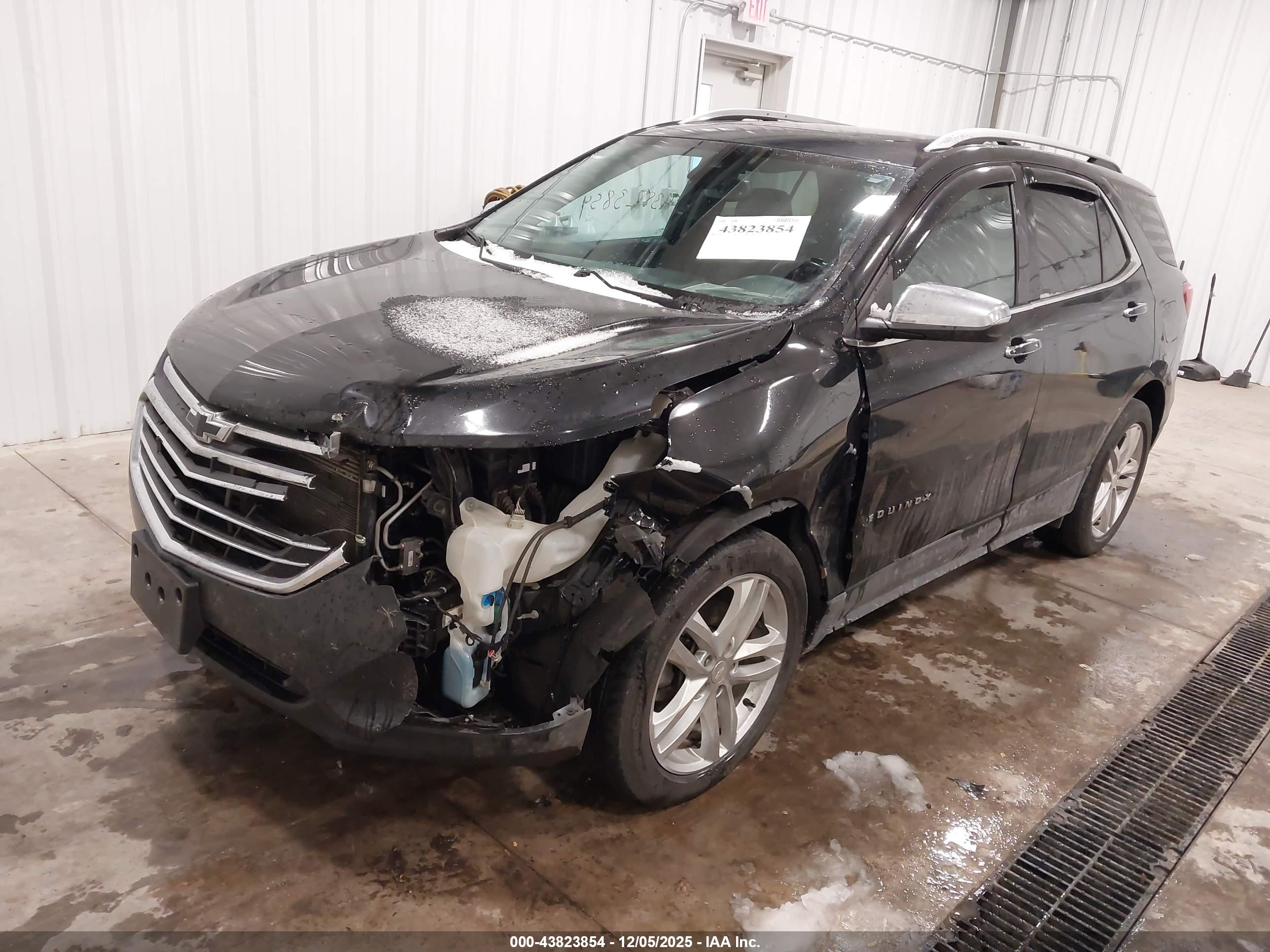 CHEVROLET EQUINOX image 2