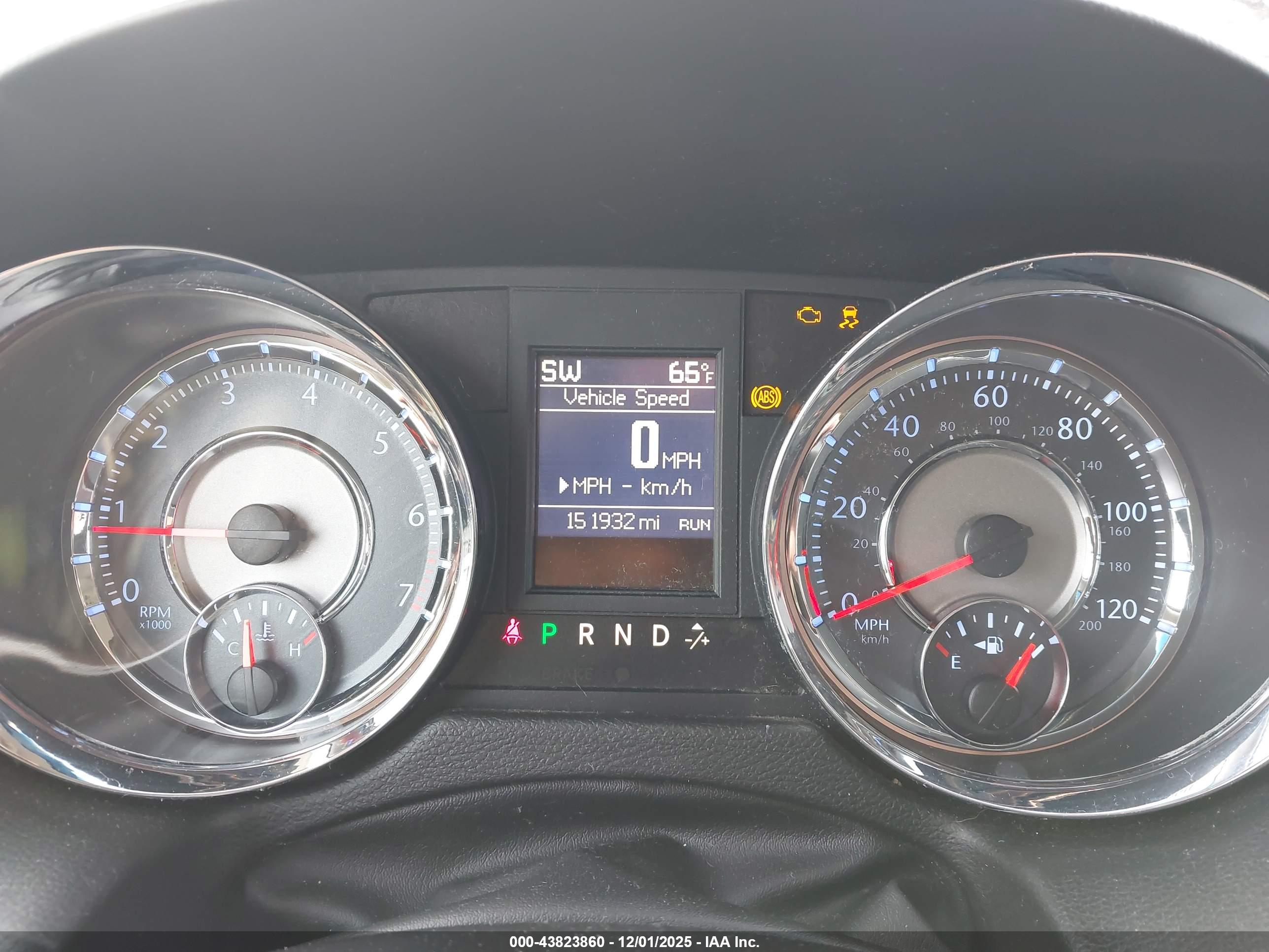 CHRYSLER TOWN image 7