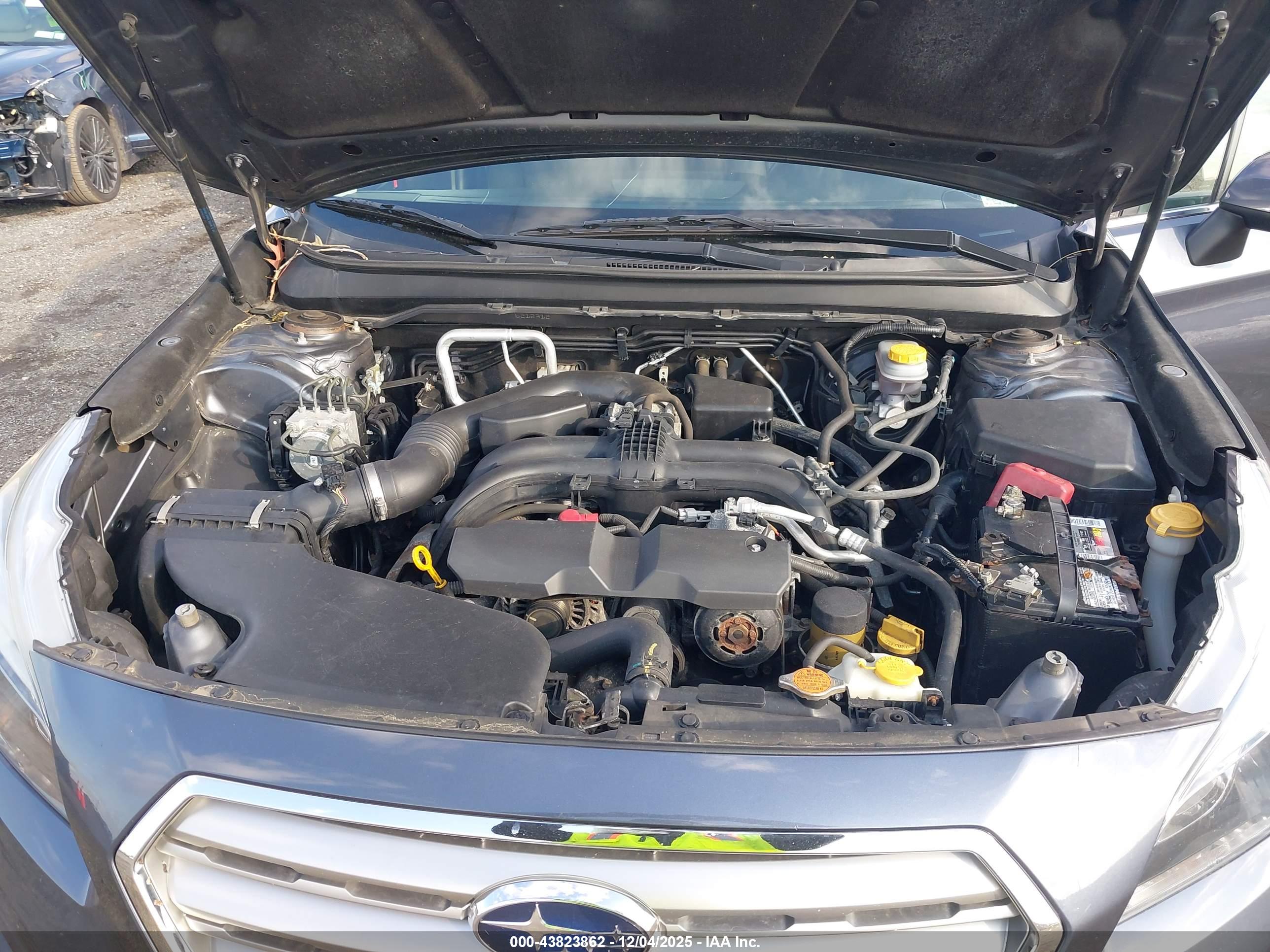 SUBARU OUTBACK image 10