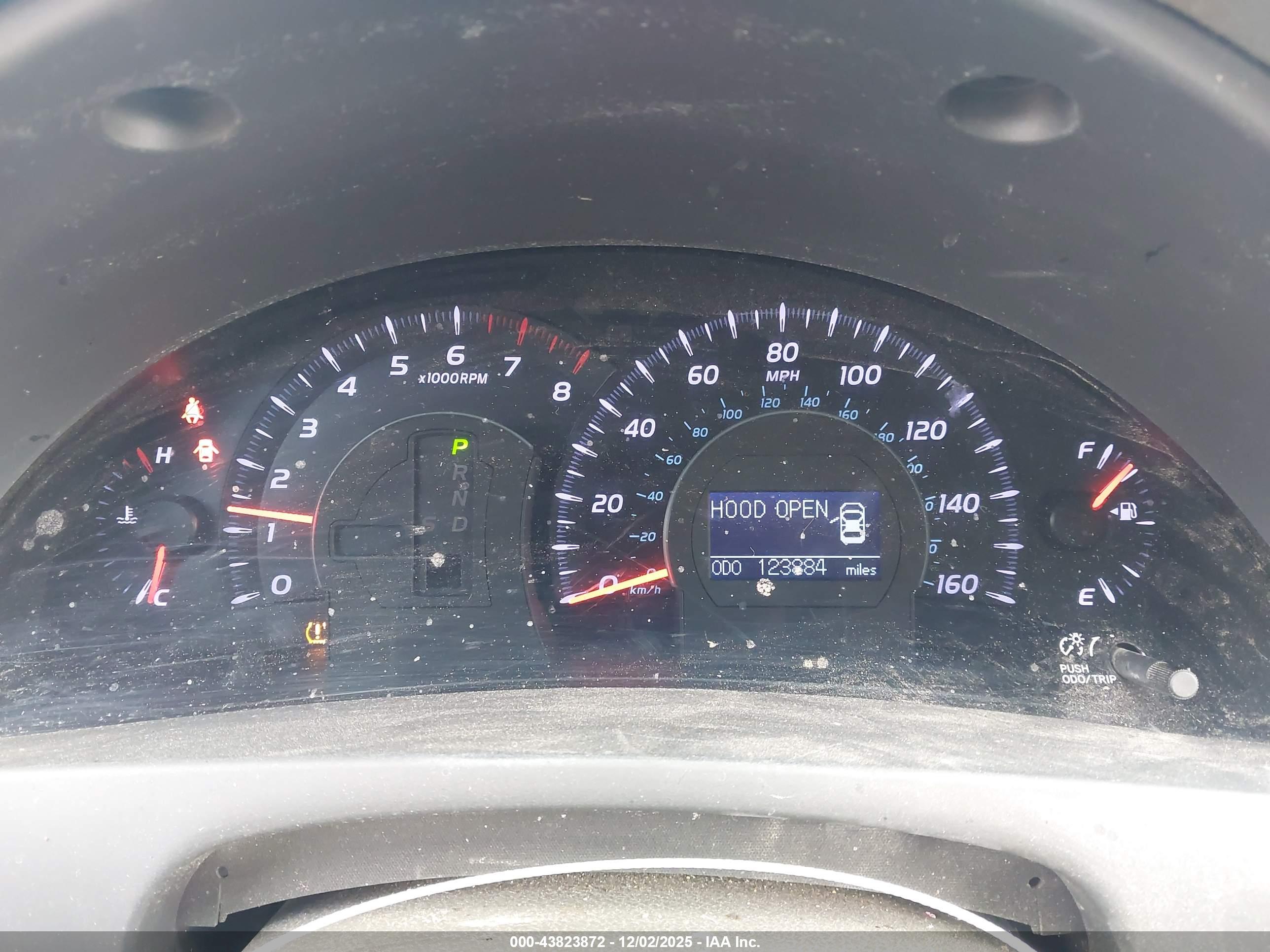 TOYOTA CAMRY image 7