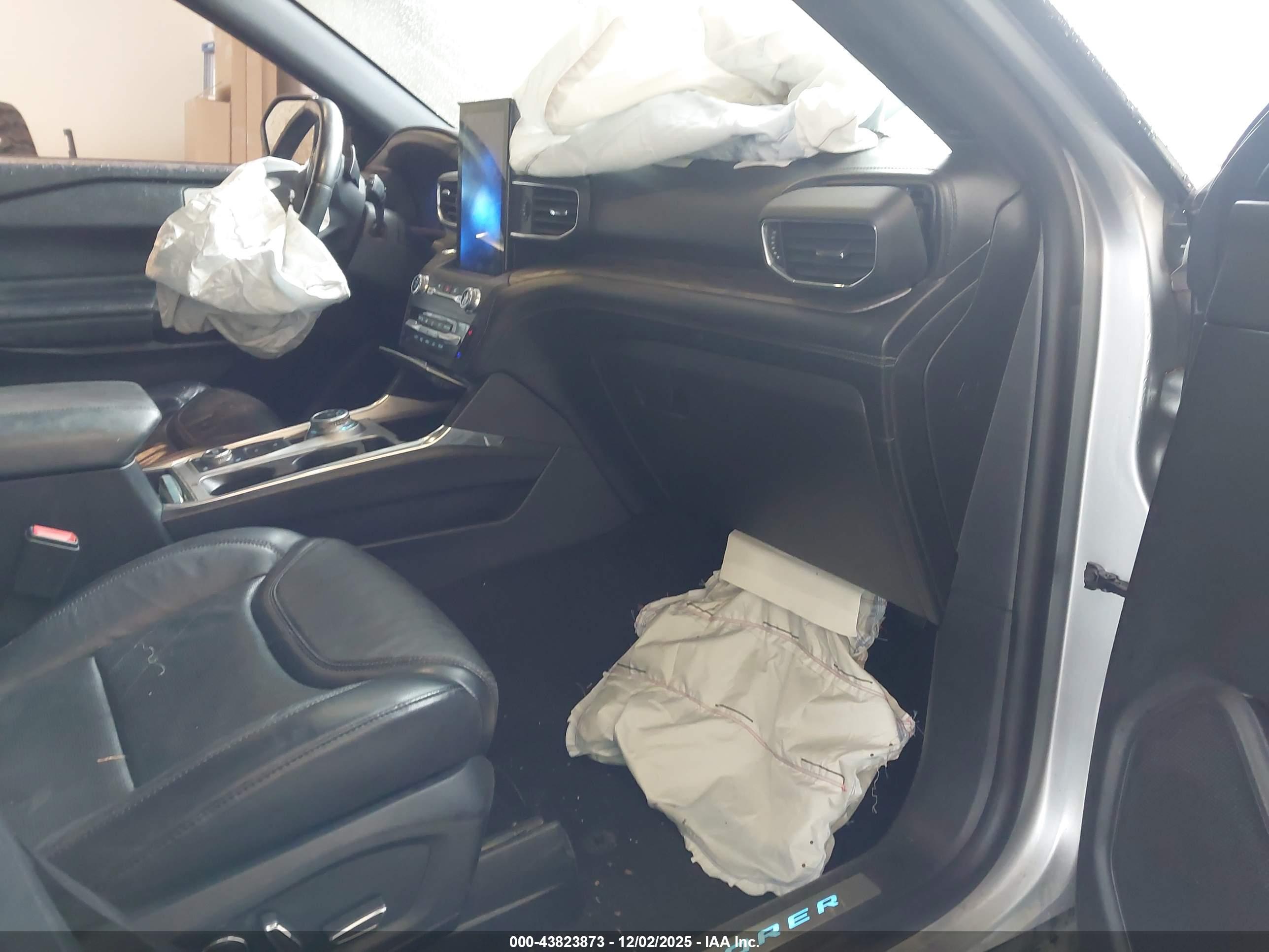 FORD EXPLORER image 5