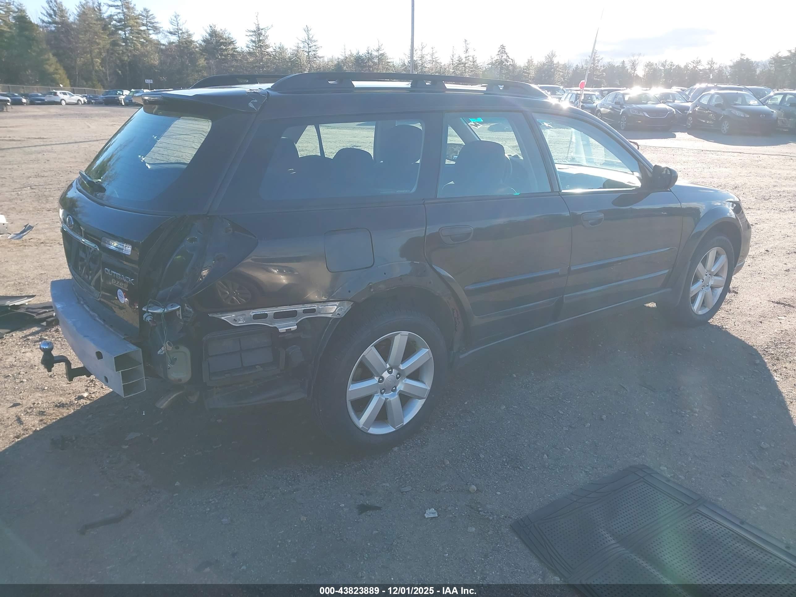 SUBARU OUTBACK image 4