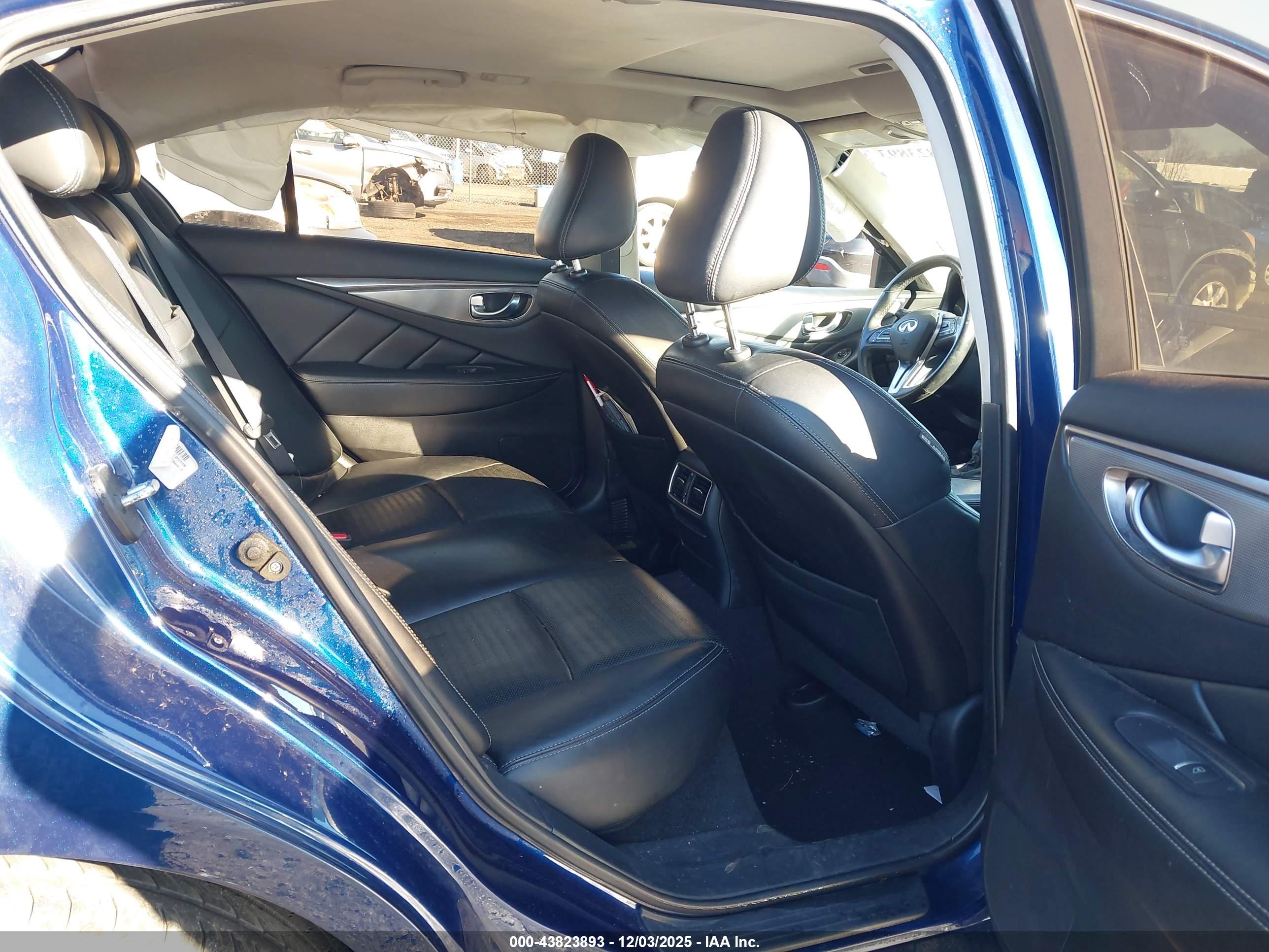INFINITI Q50 image 8