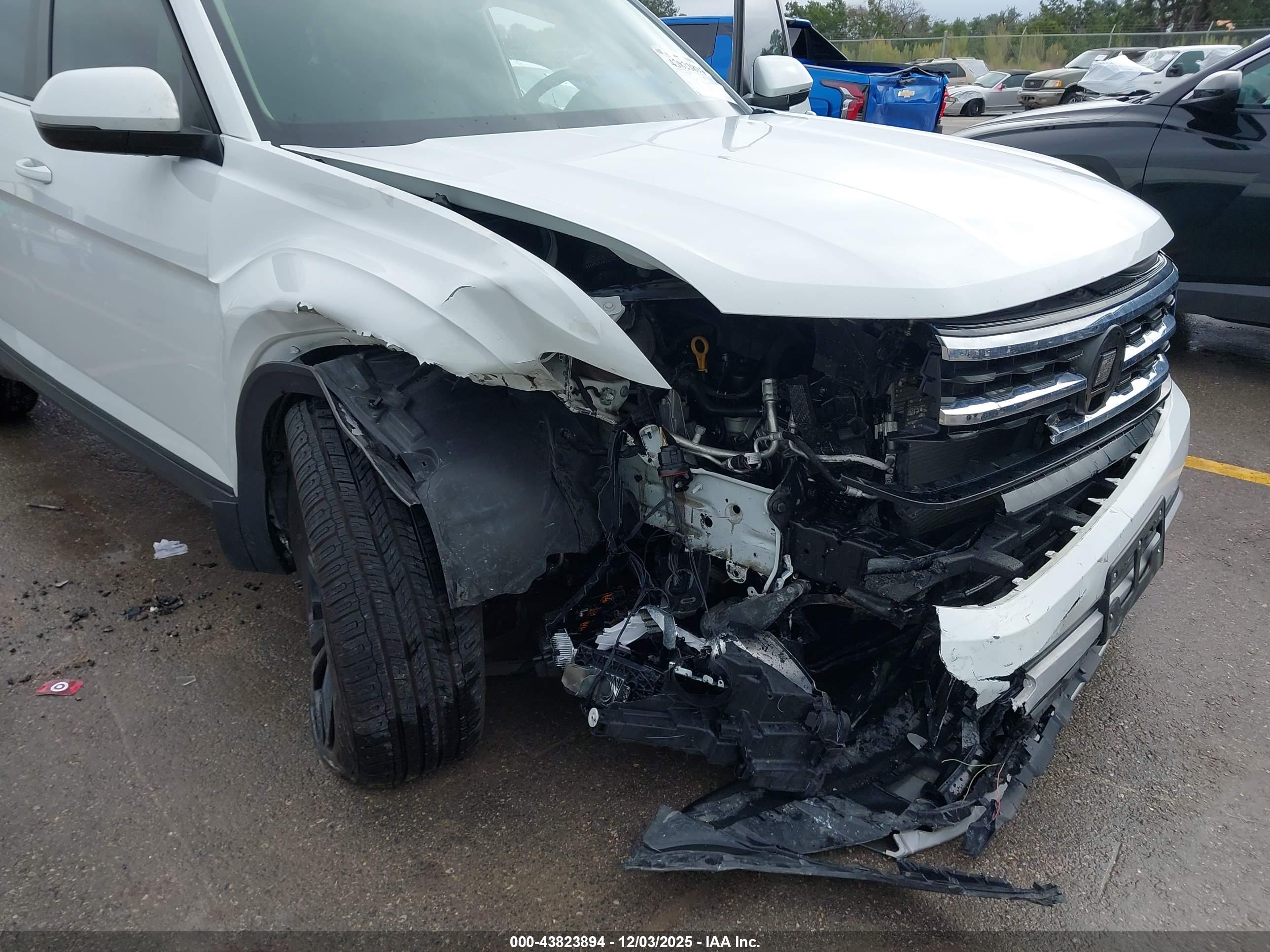 VOLKSWAGEN ATLAS image 6
