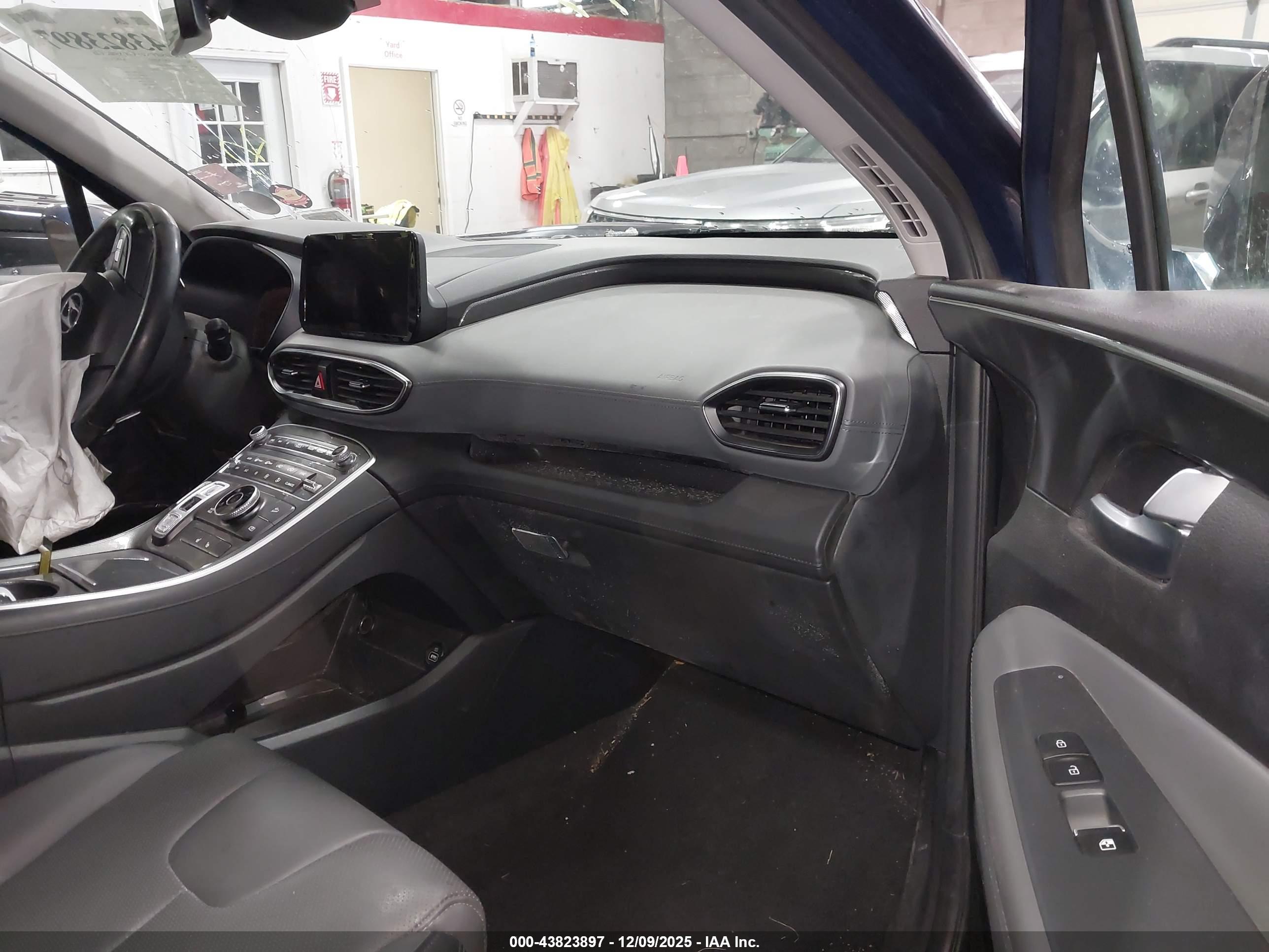 HYUNDAI SANTA image 5