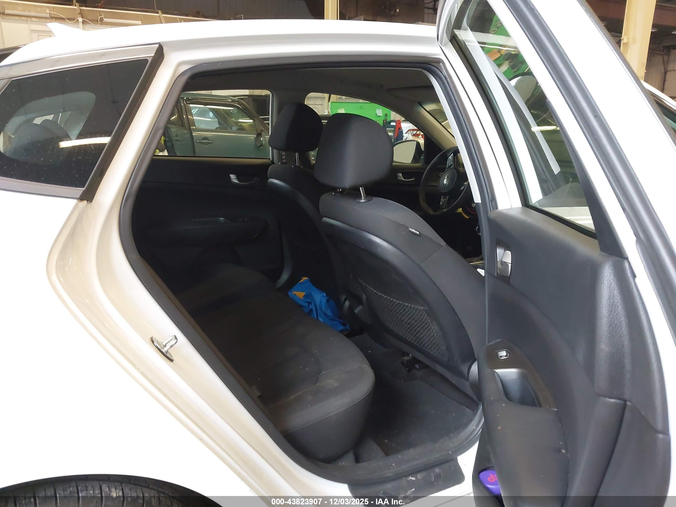 KIA OPTIMA image 8