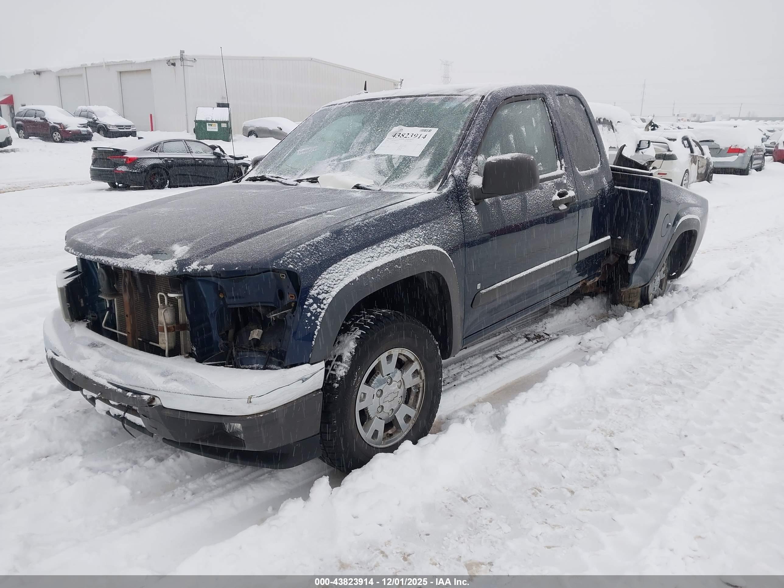 CHEVROLET COLORADO image 2
