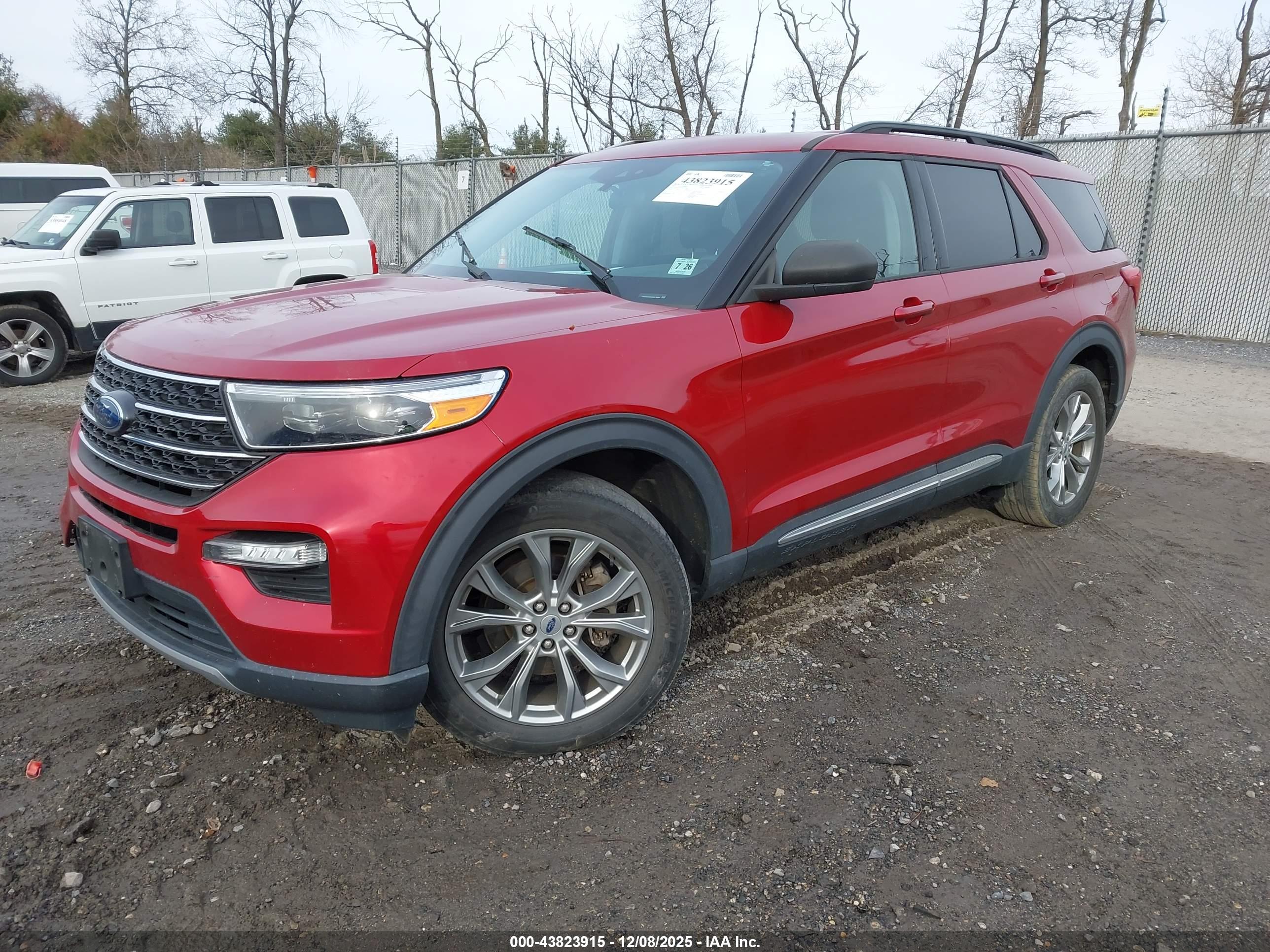 FORD EXPLORER image 2