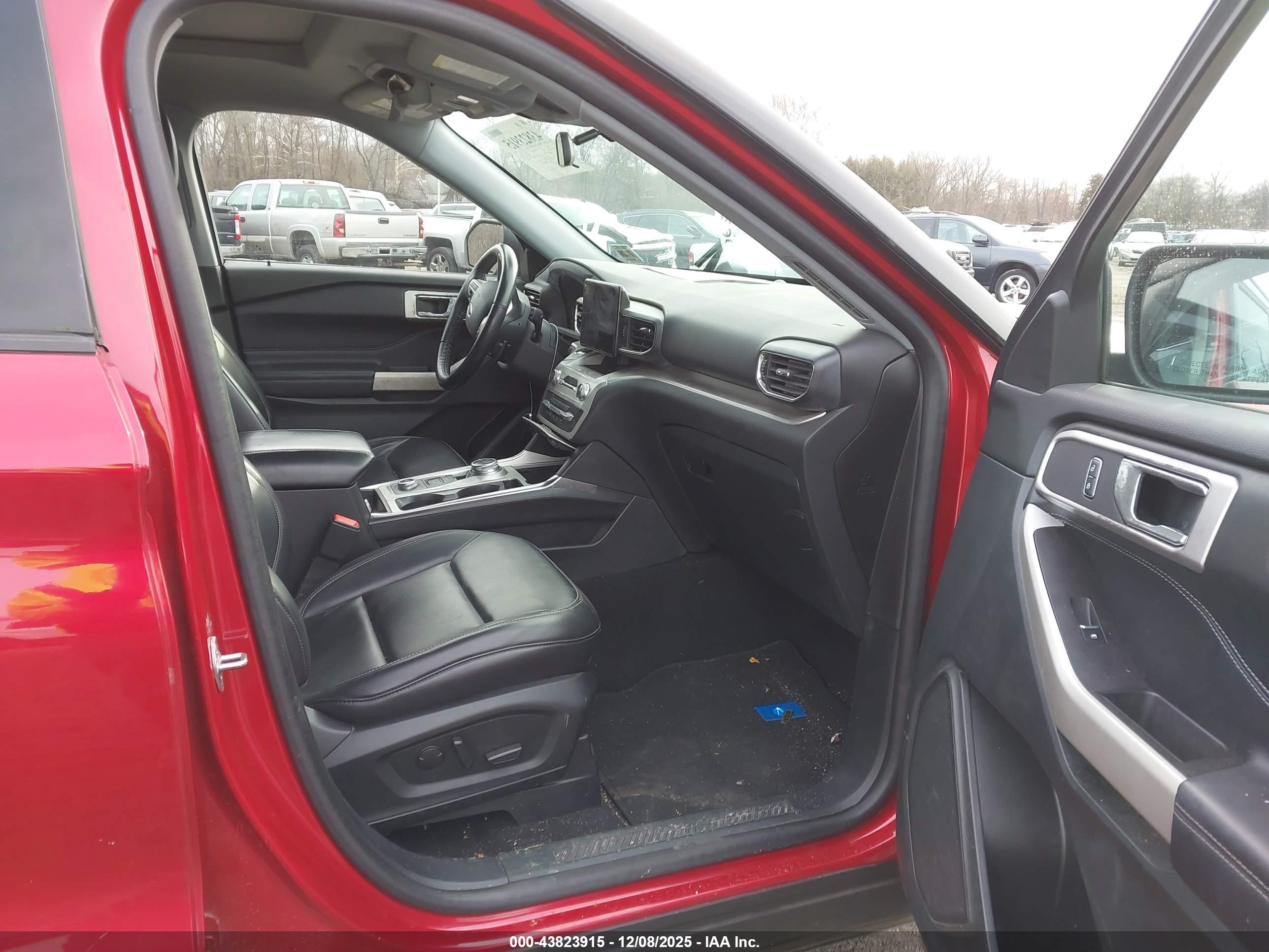 FORD EXPLORER image 5
