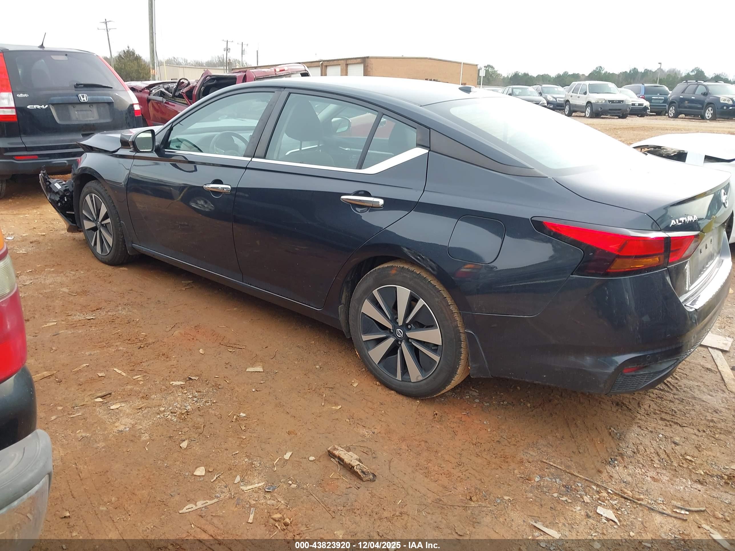NISSAN ALTIMA image 3