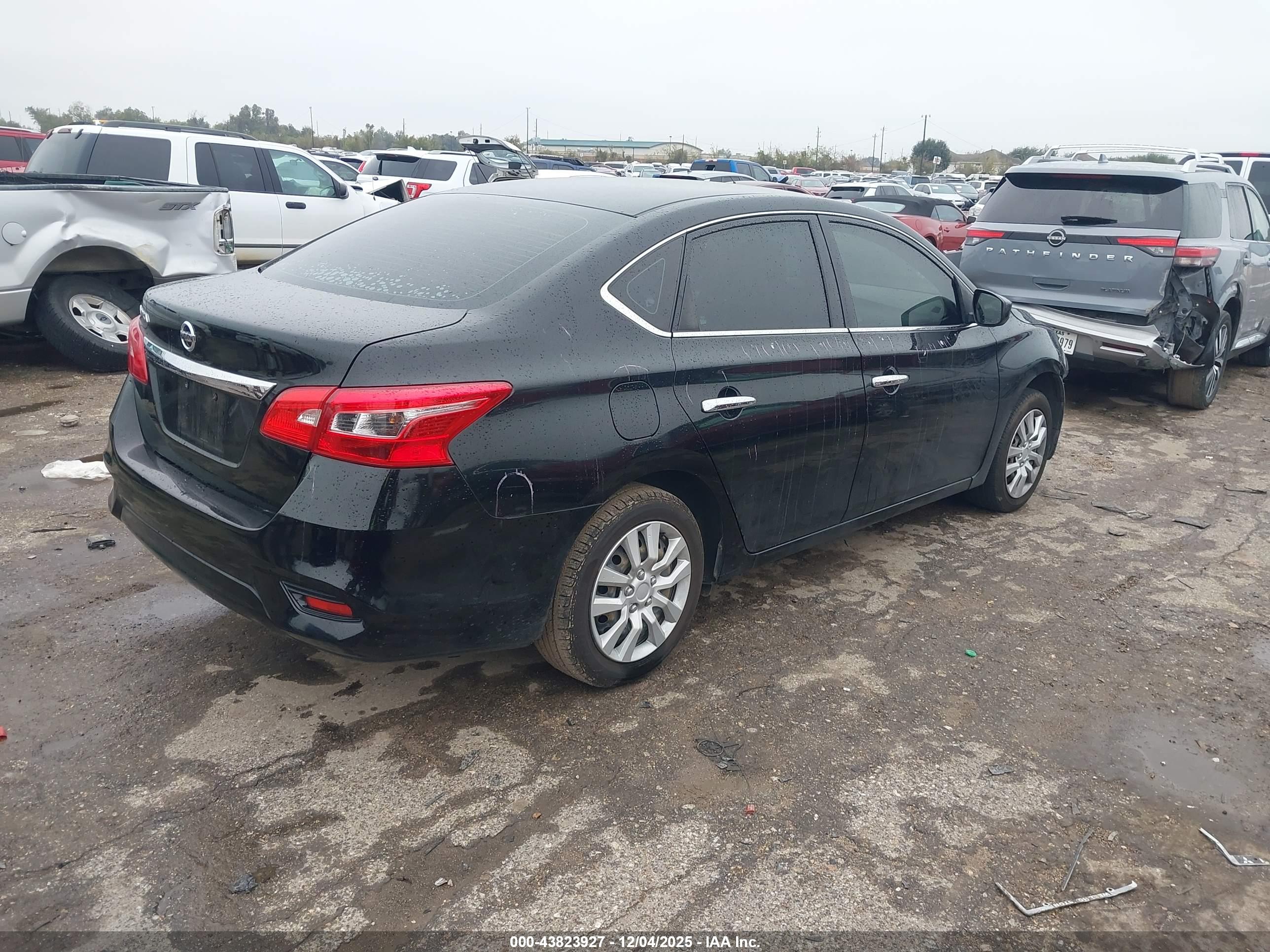 NISSAN SENTRA image 4