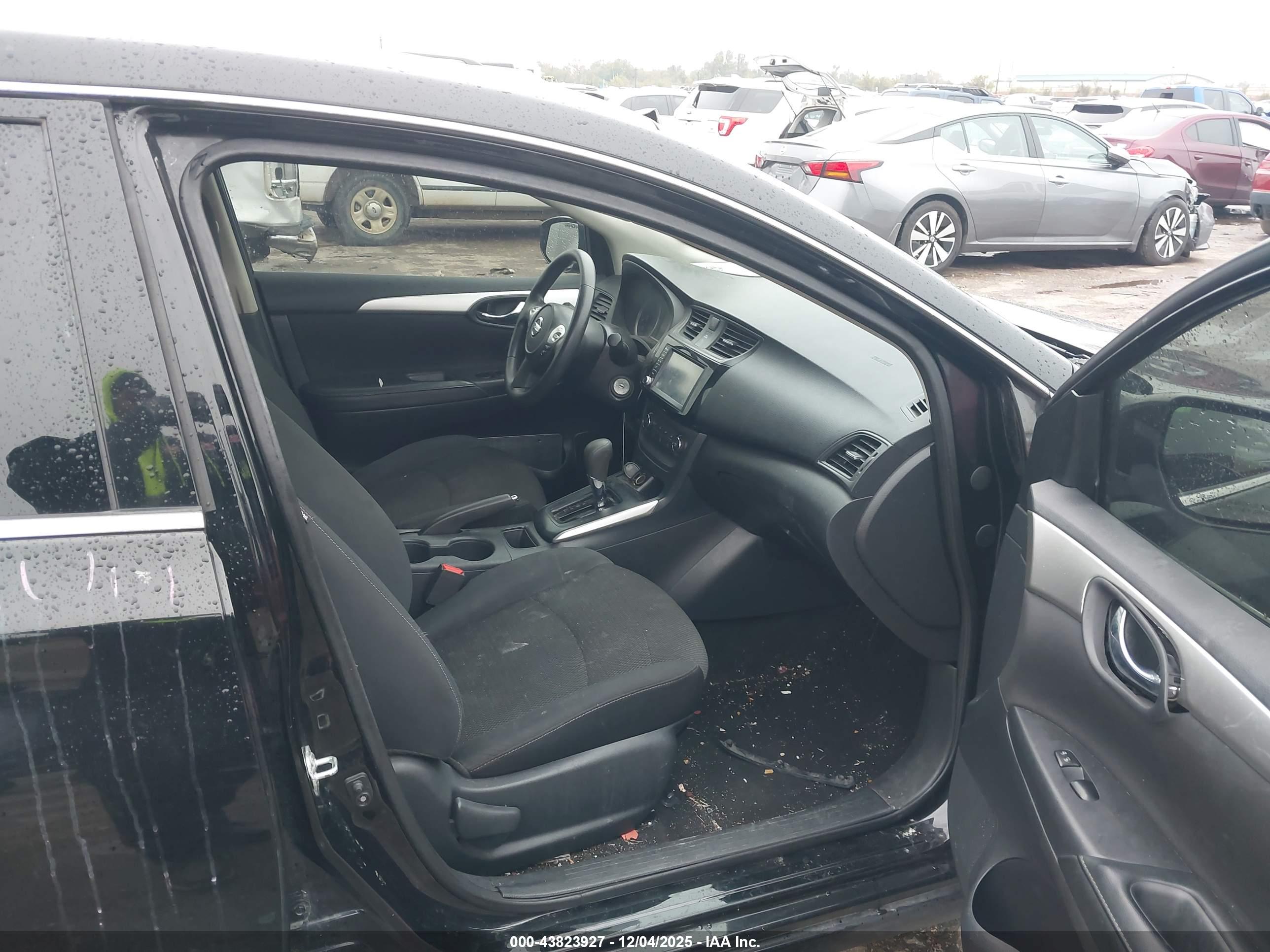 NISSAN SENTRA image 5