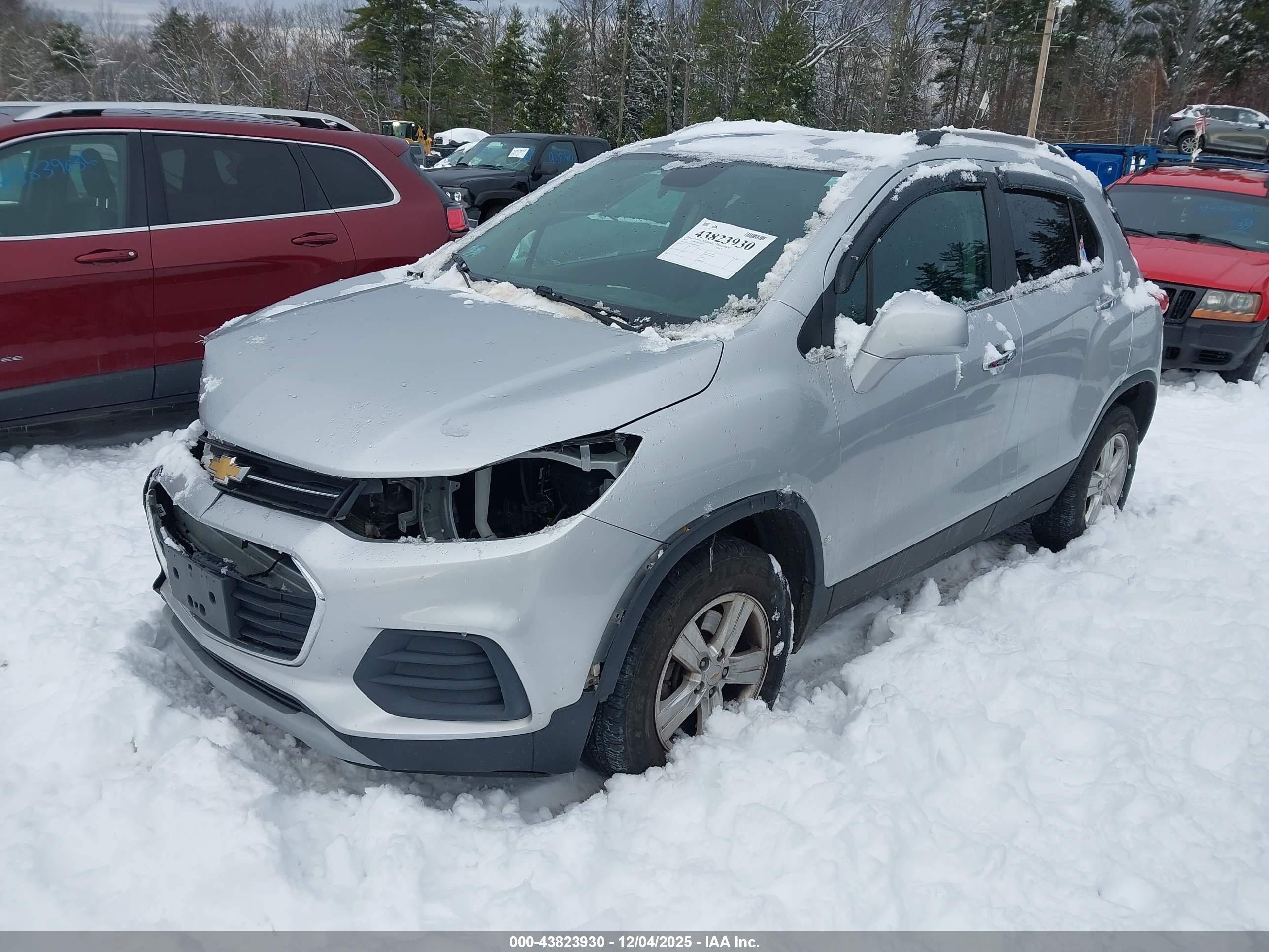 CHEVROLET TRAX image 2