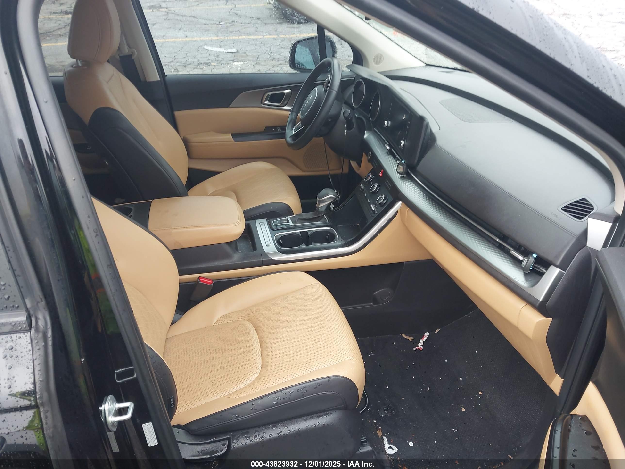 KIA CARNIVAL image 5