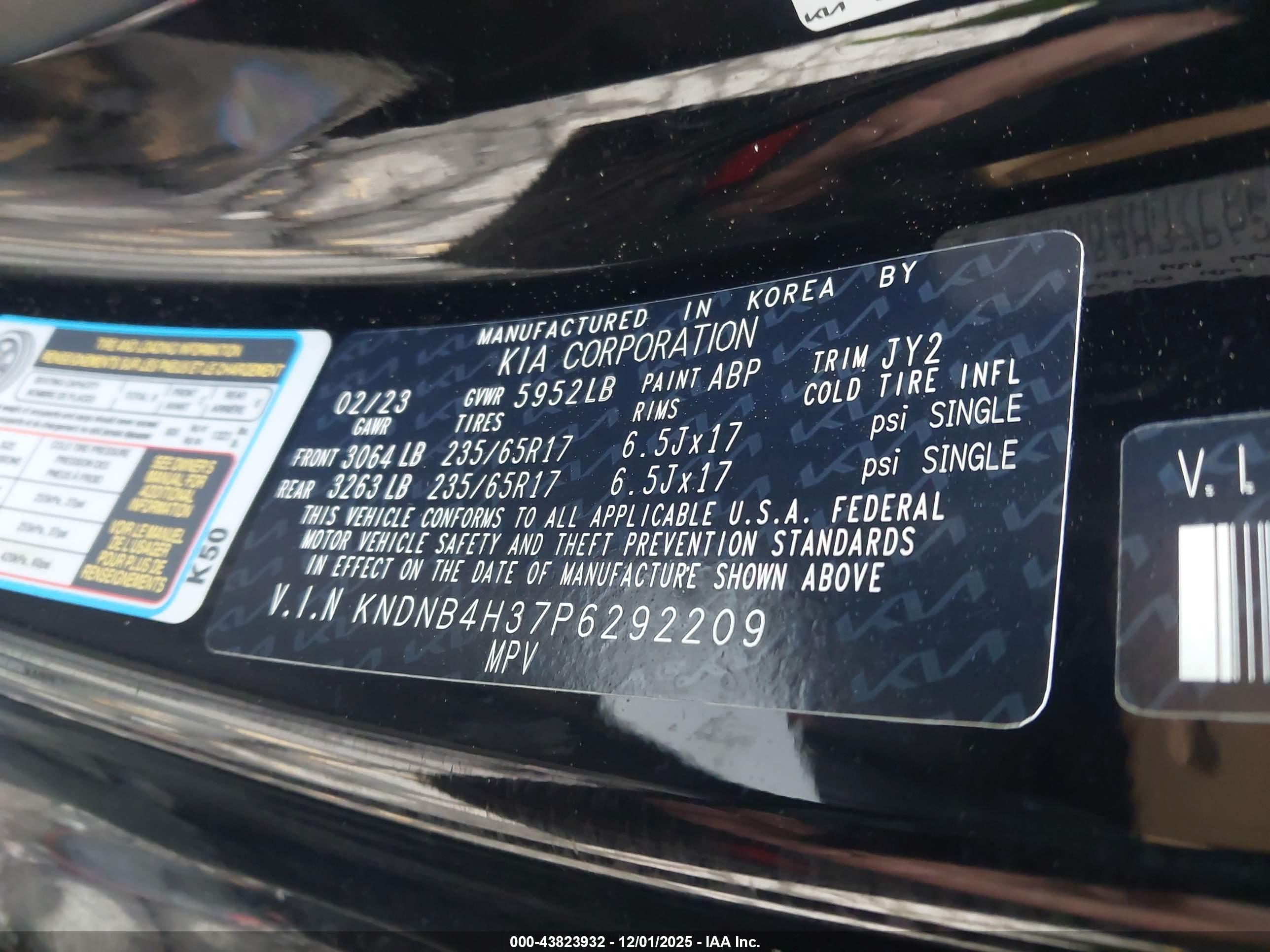 KIA CARNIVAL image 9