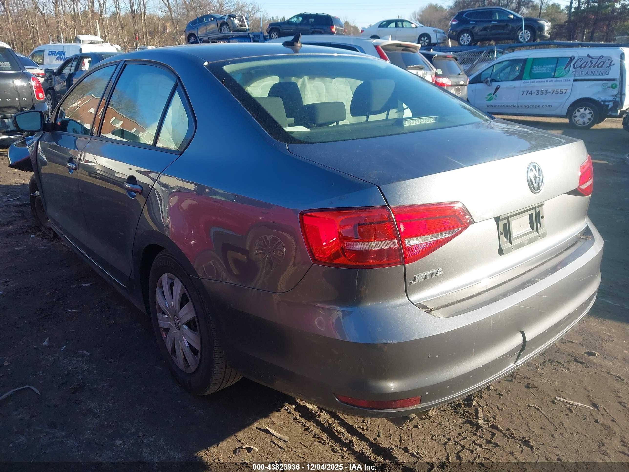 VOLKSWAGEN JETTA image 3
