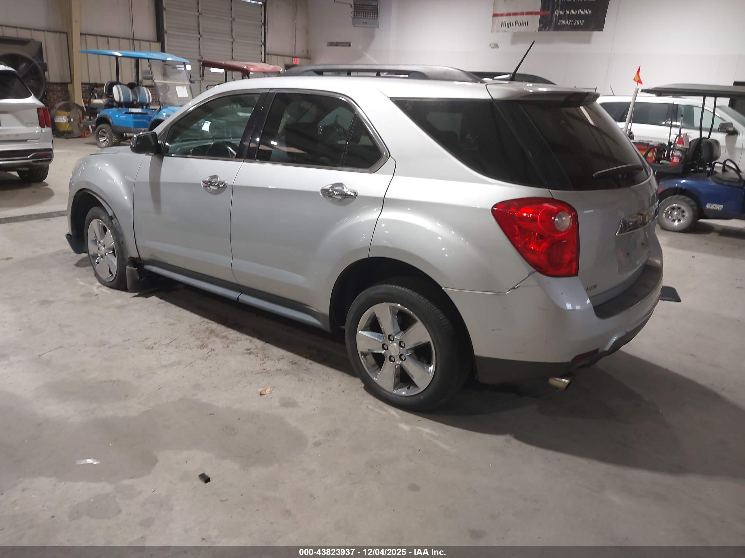 CHEVROLET EQUINOX image 3