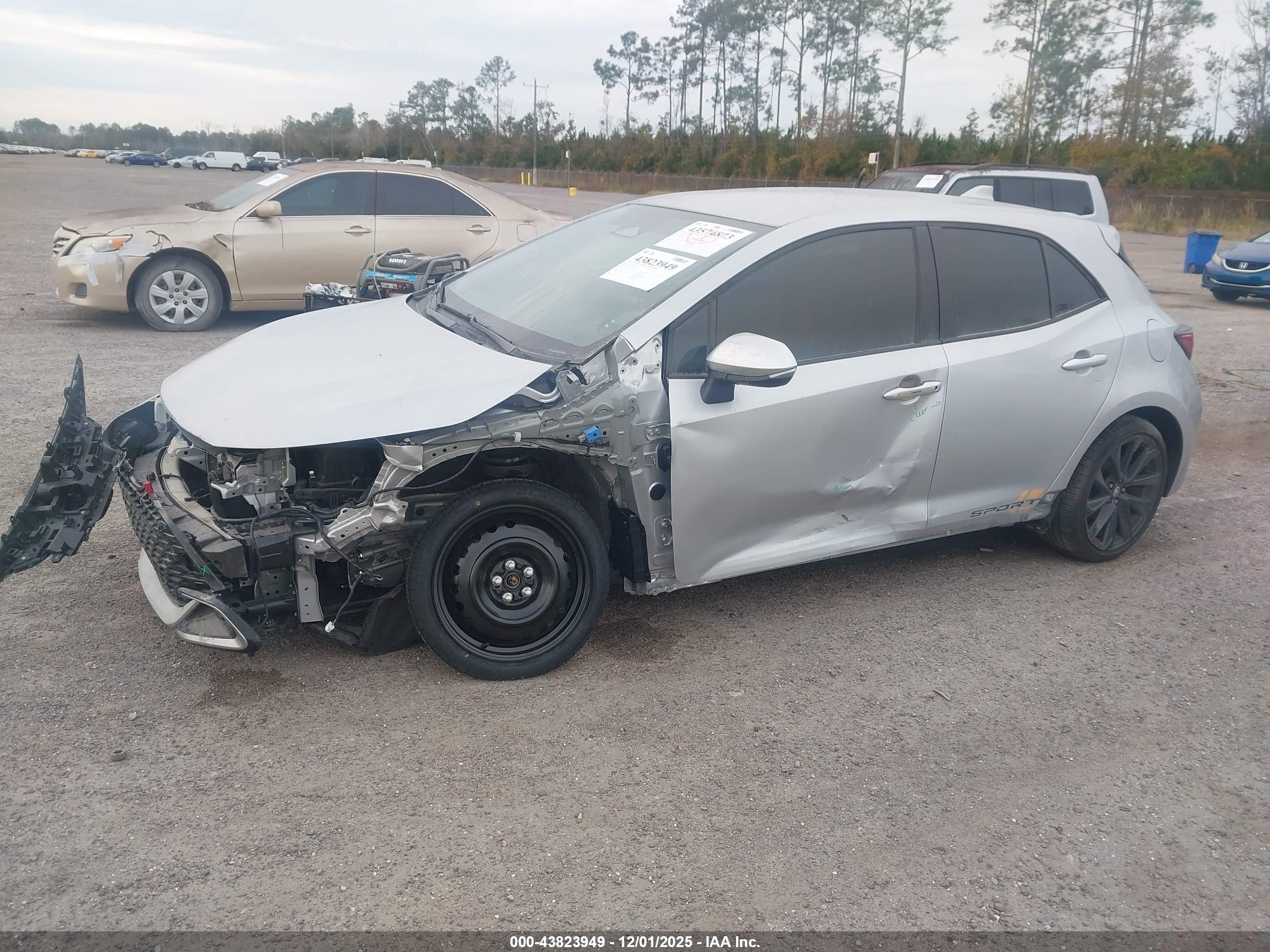 TOYOTA COROLLA image 2