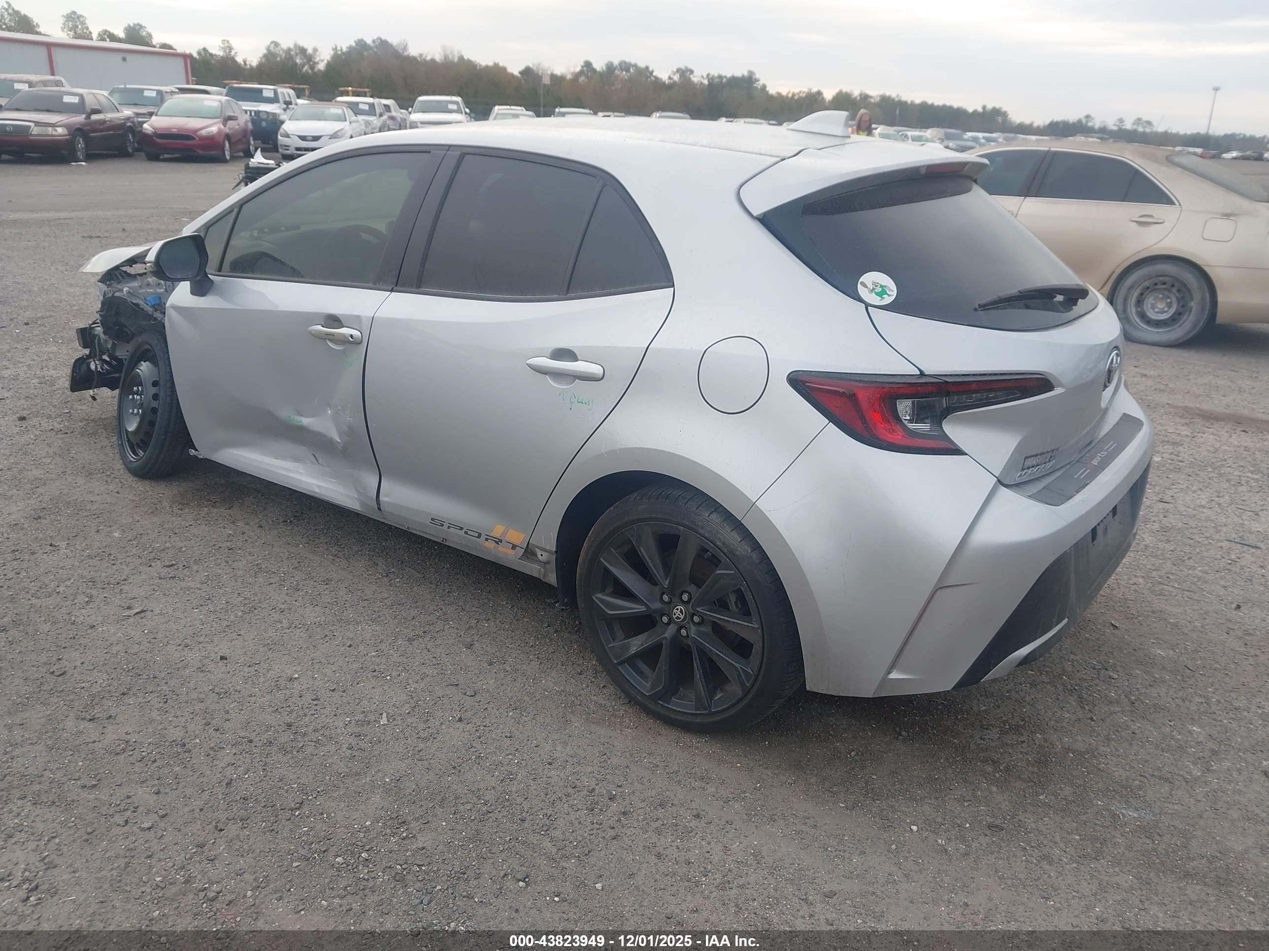 TOYOTA COROLLA image 3