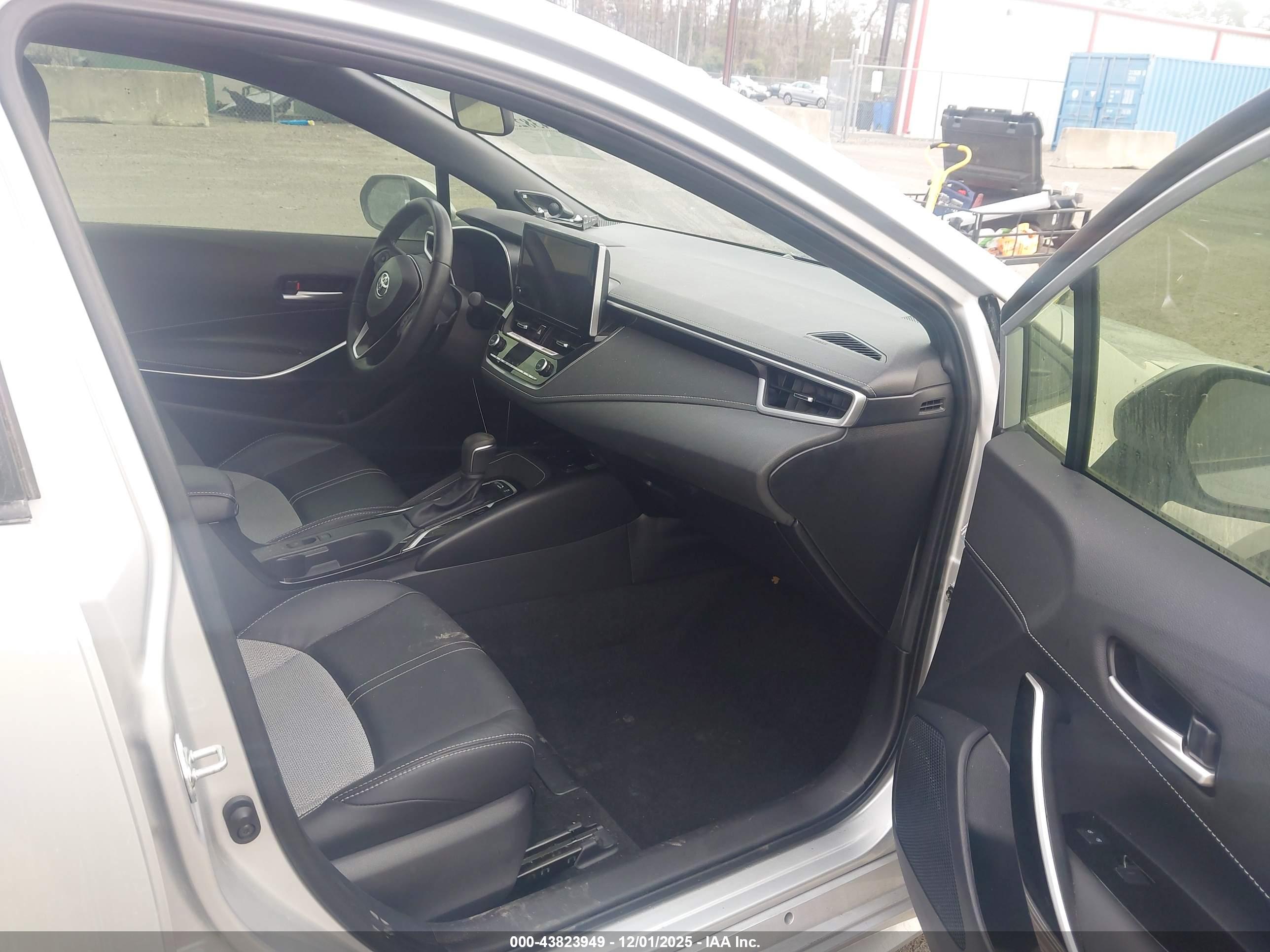 TOYOTA COROLLA image 5