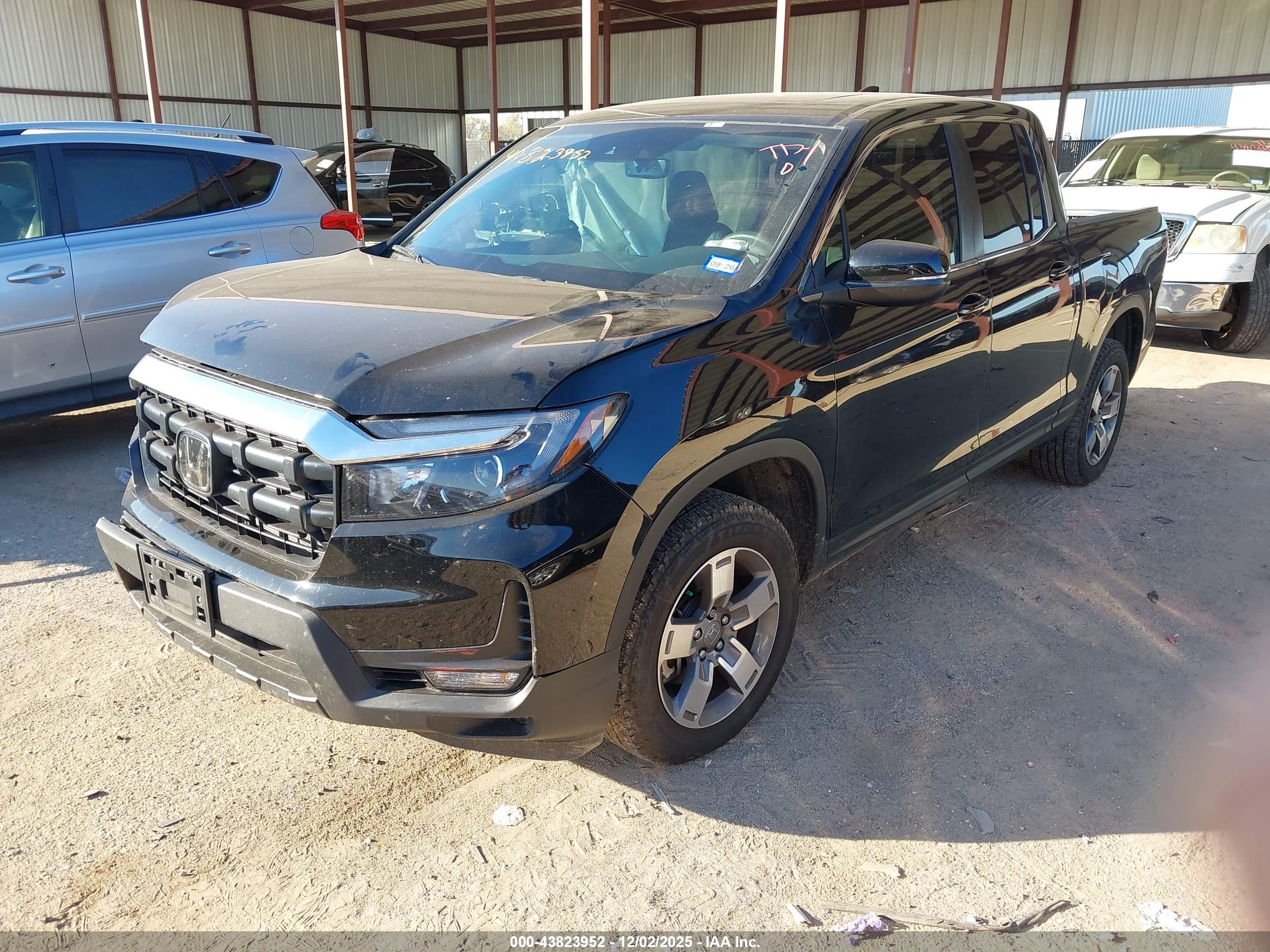 HONDA RIDGELINE image 2