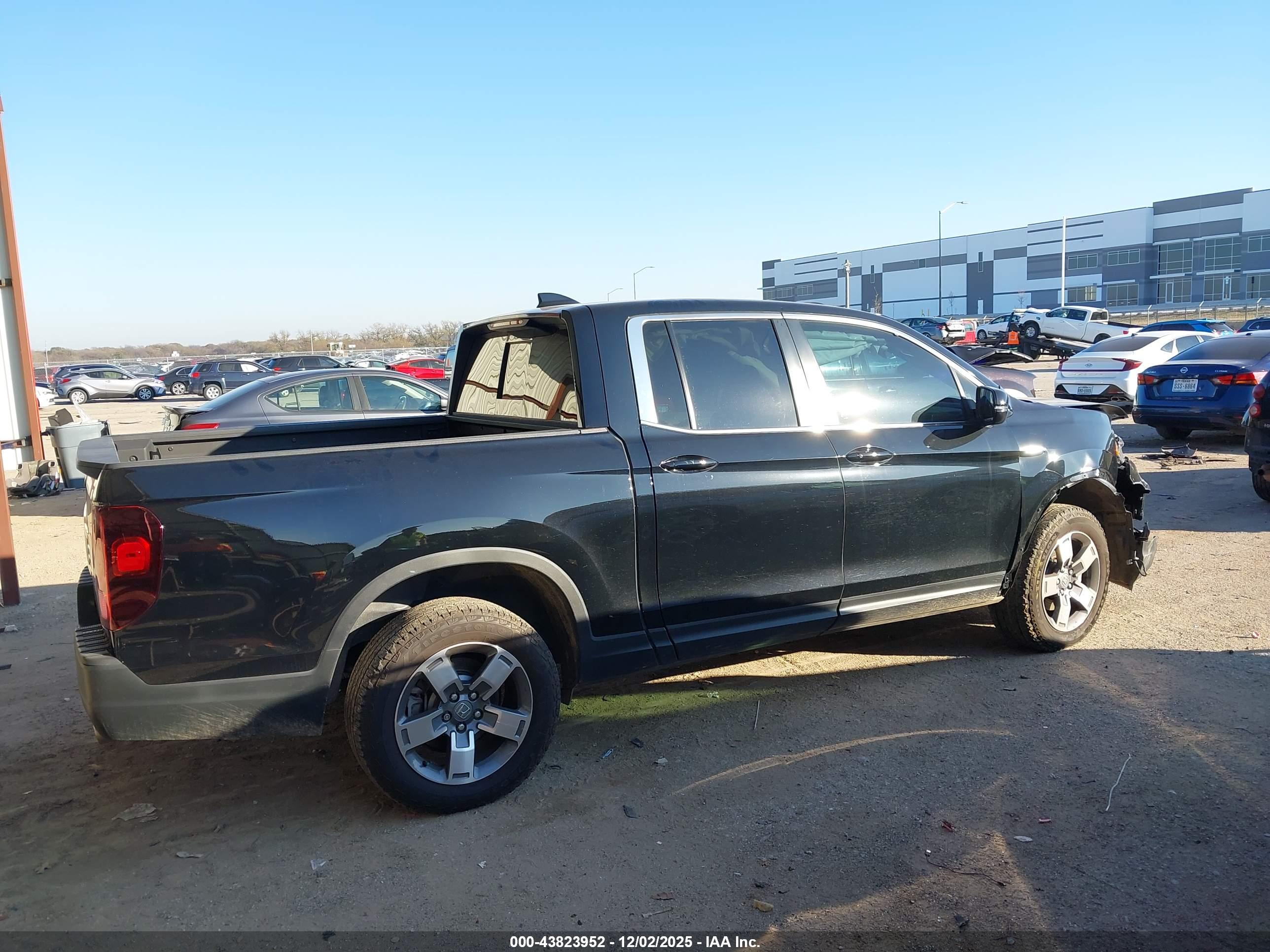 HONDA RIDGELINE image 4