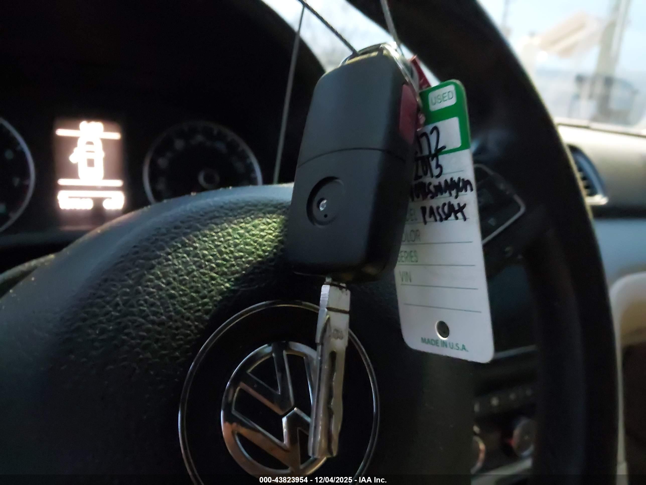 VOLKSWAGEN PASSAT image 11