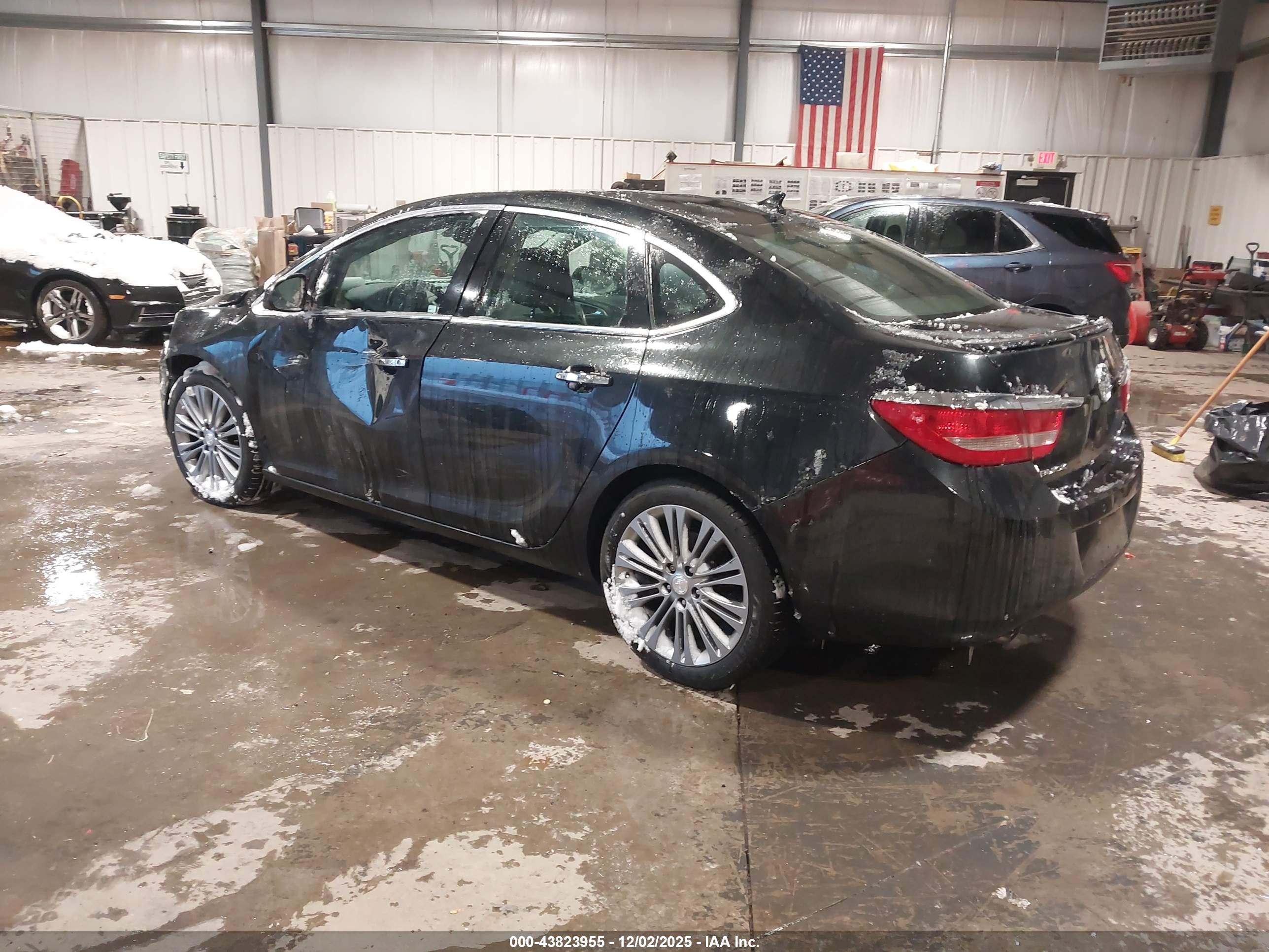 BUICK VERANO image 3
