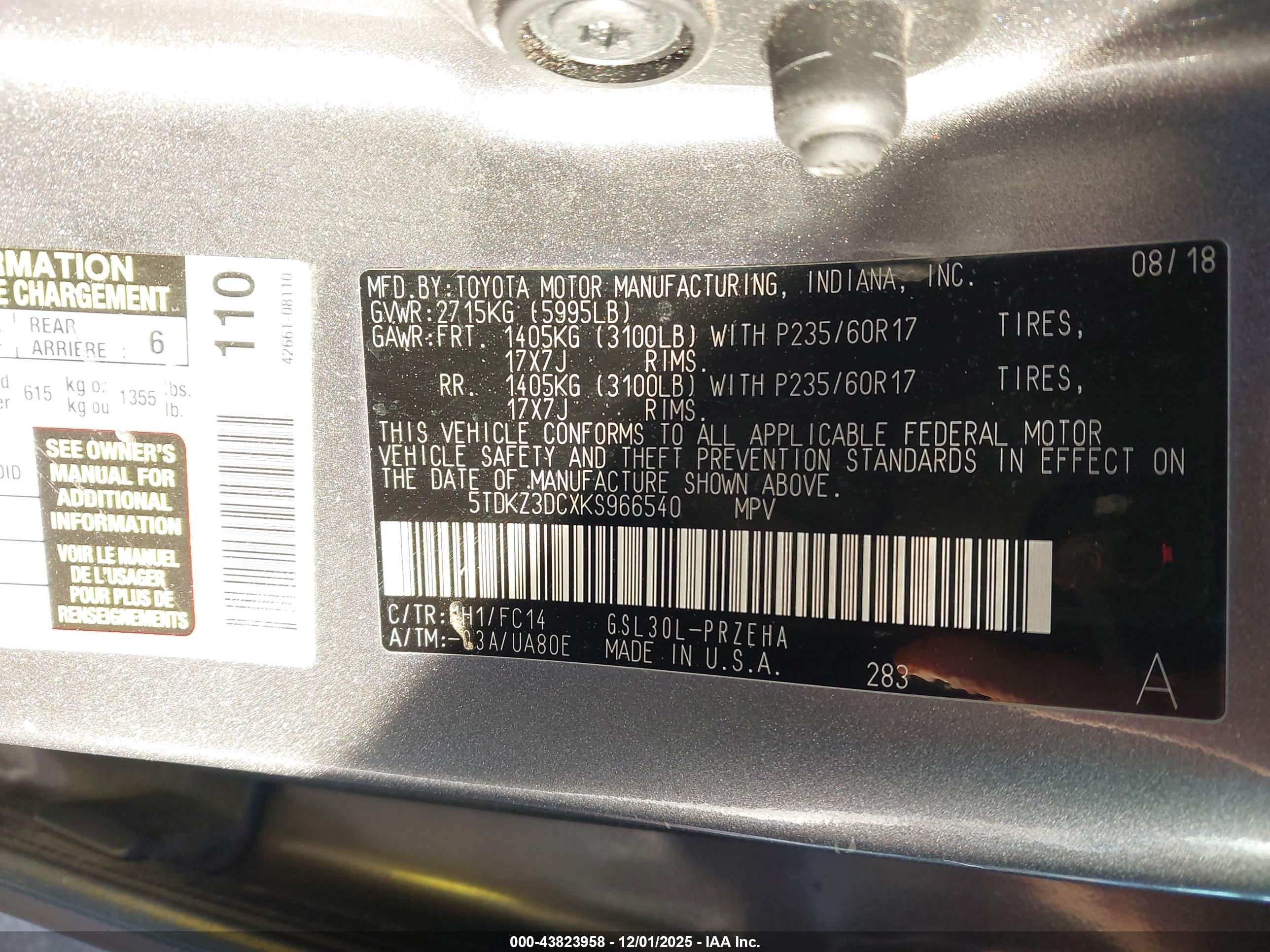 TOYOTA SIENNA image 9