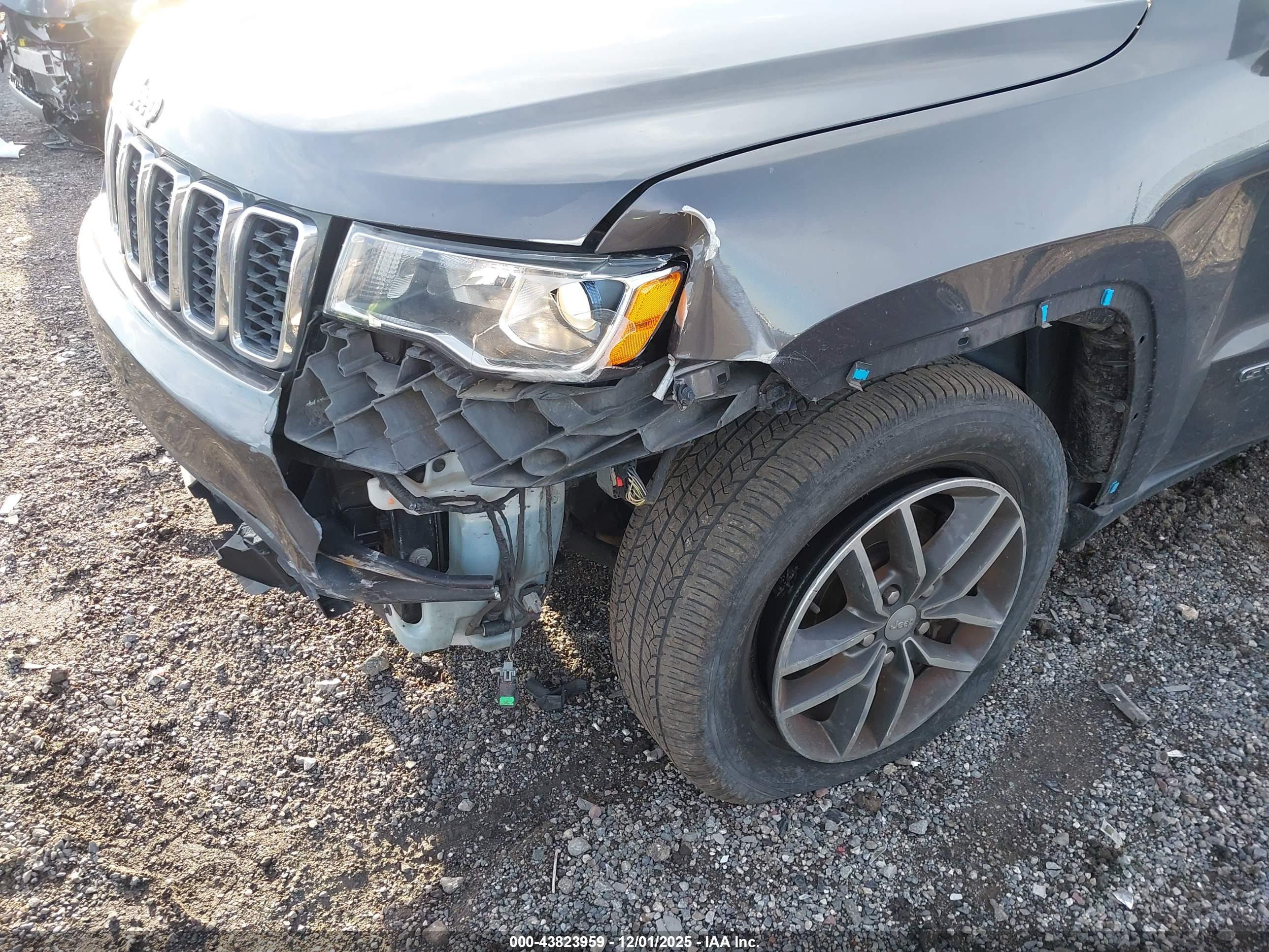 JEEP GRAND image 6