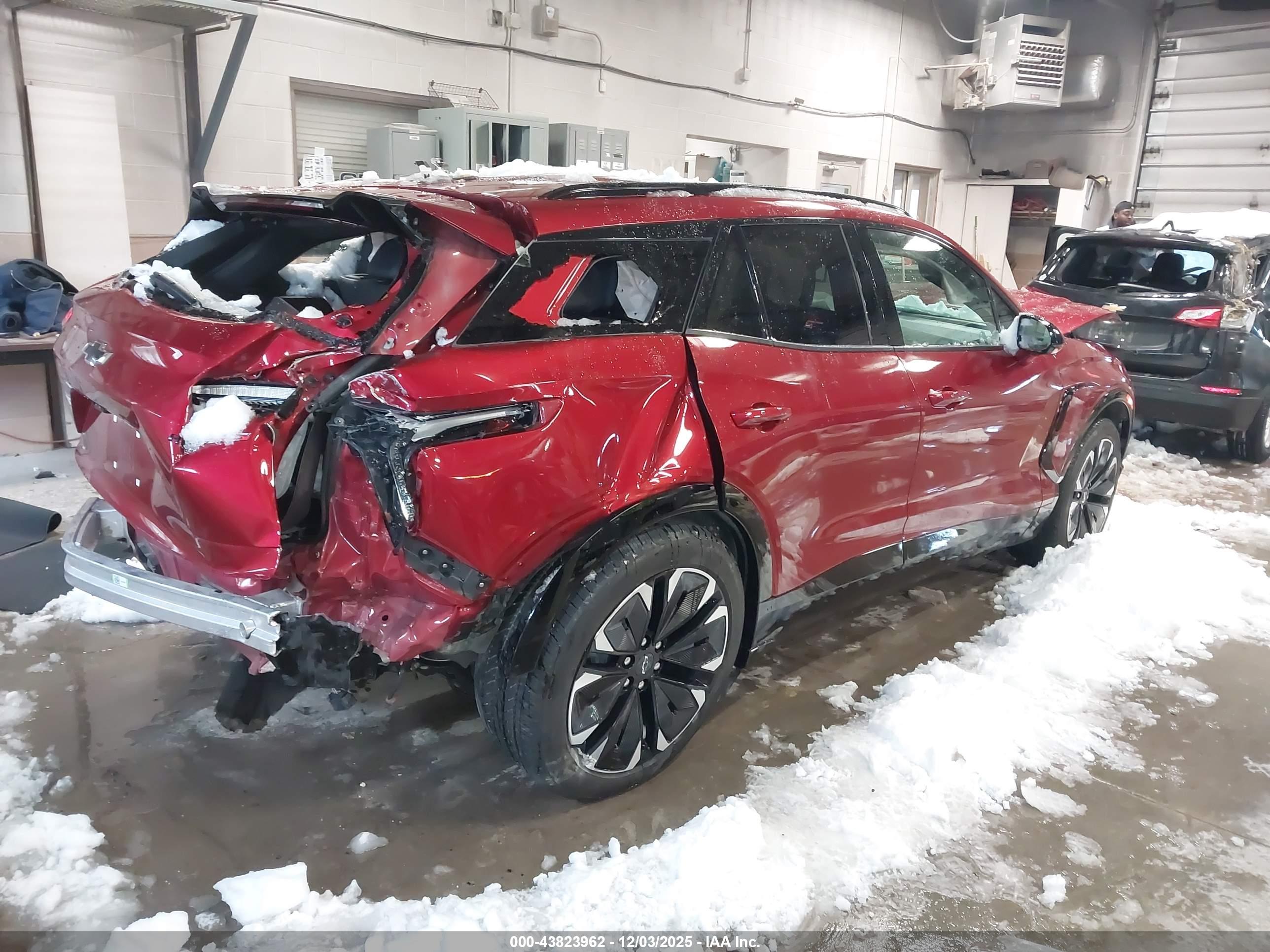 CHEVROLET BLAZER image 4