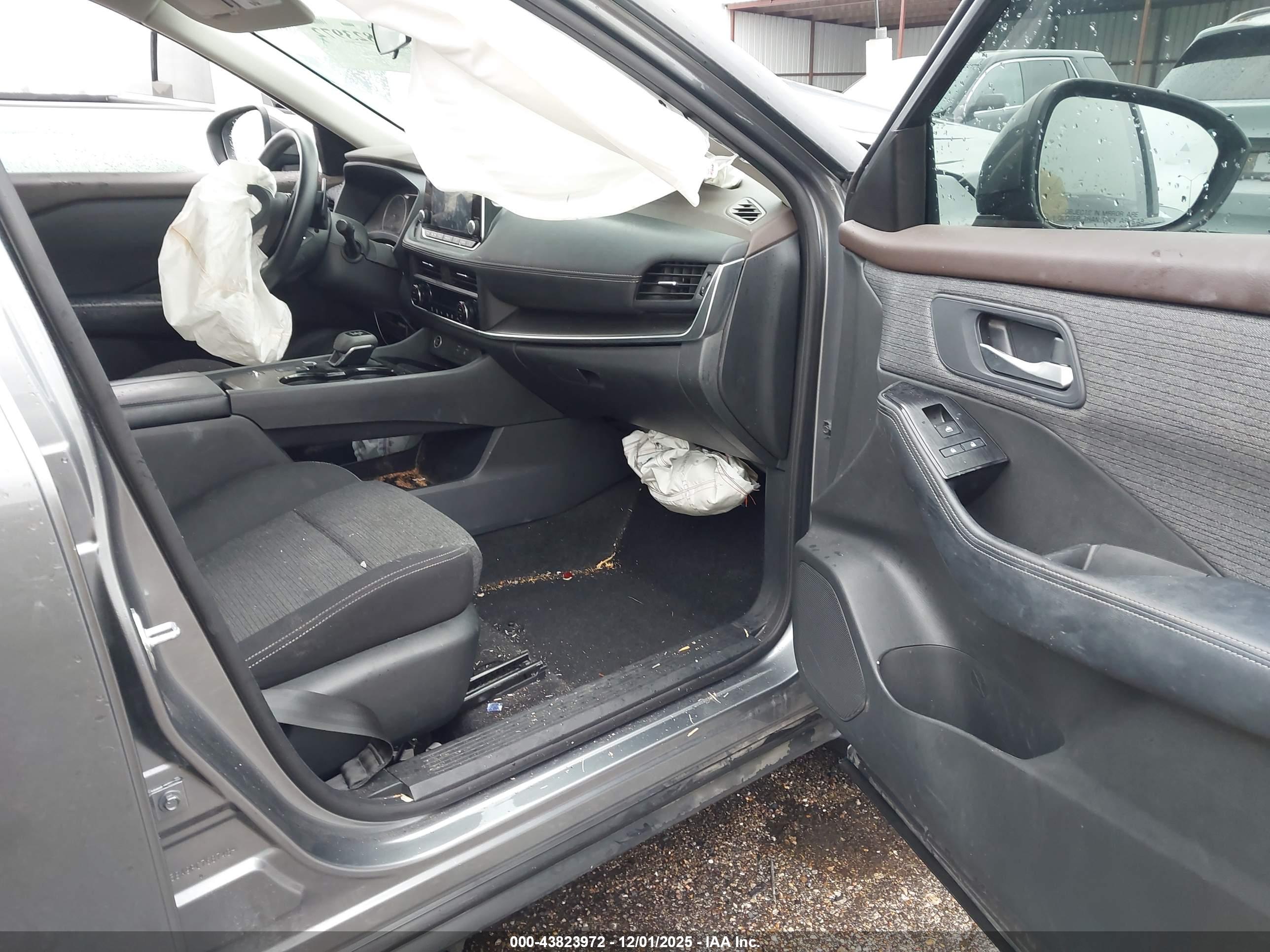 NISSAN ROGUE image 5
