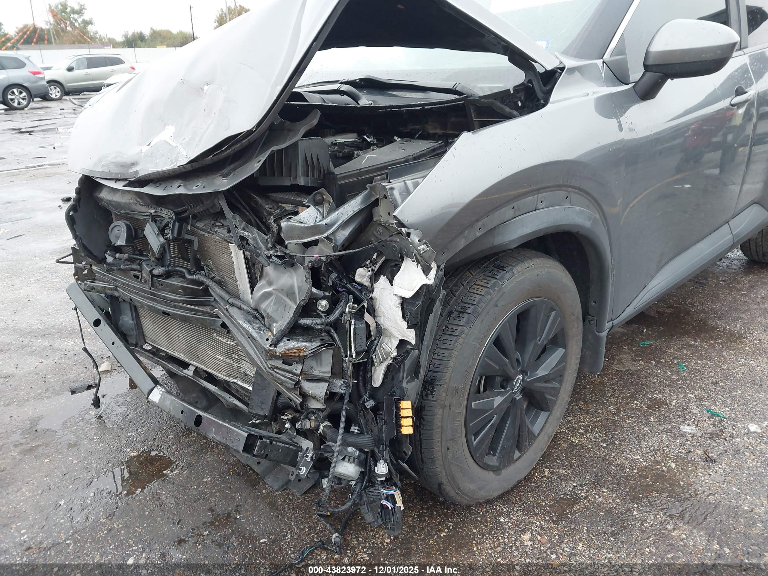NISSAN ROGUE image 6
