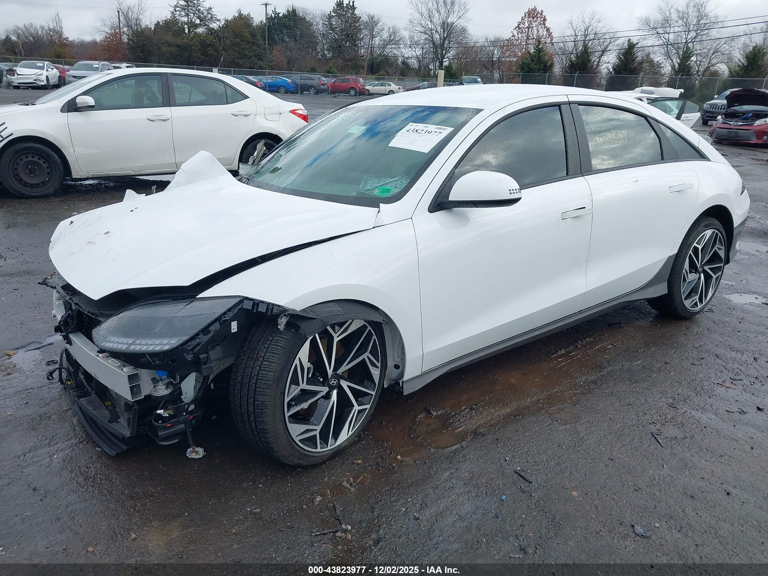 HYUNDAI IONIQ image 2