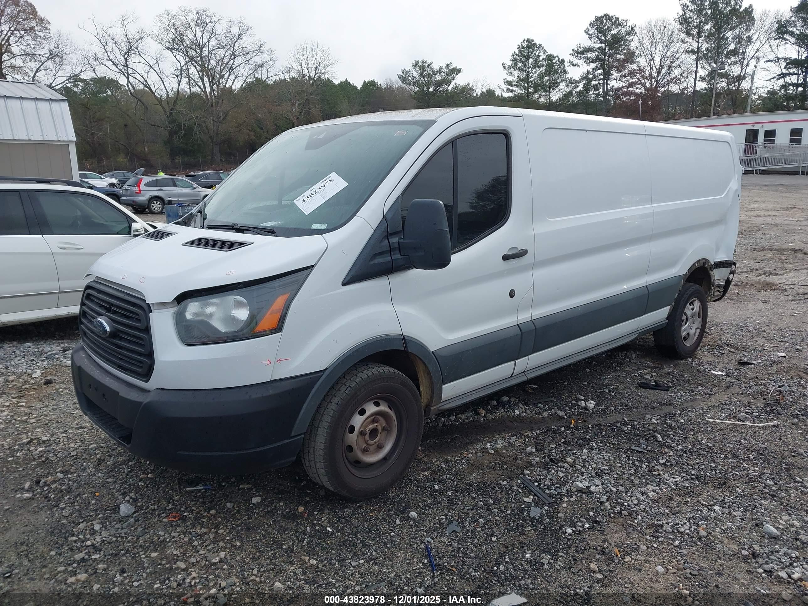 FORD TRANSIT-250 image 2