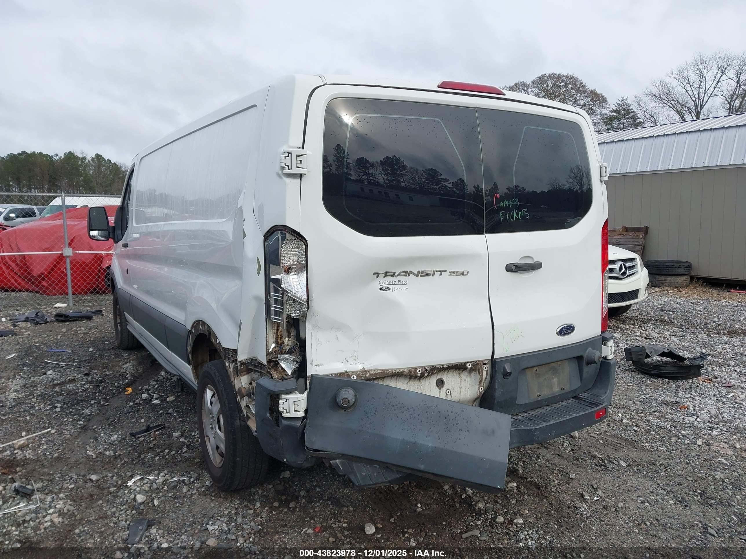 FORD TRANSIT-250 image 6