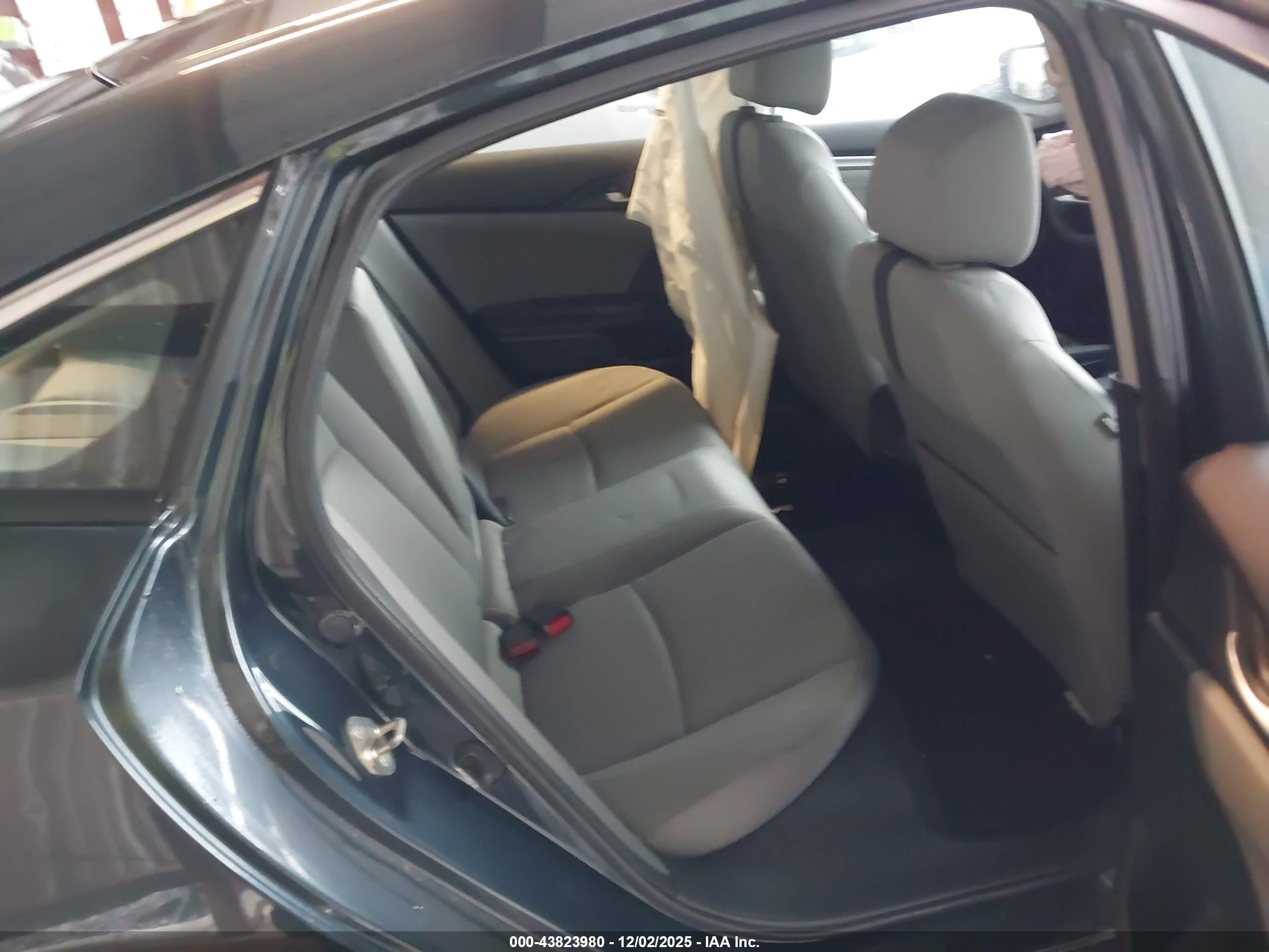 HONDA CIVIC image 8