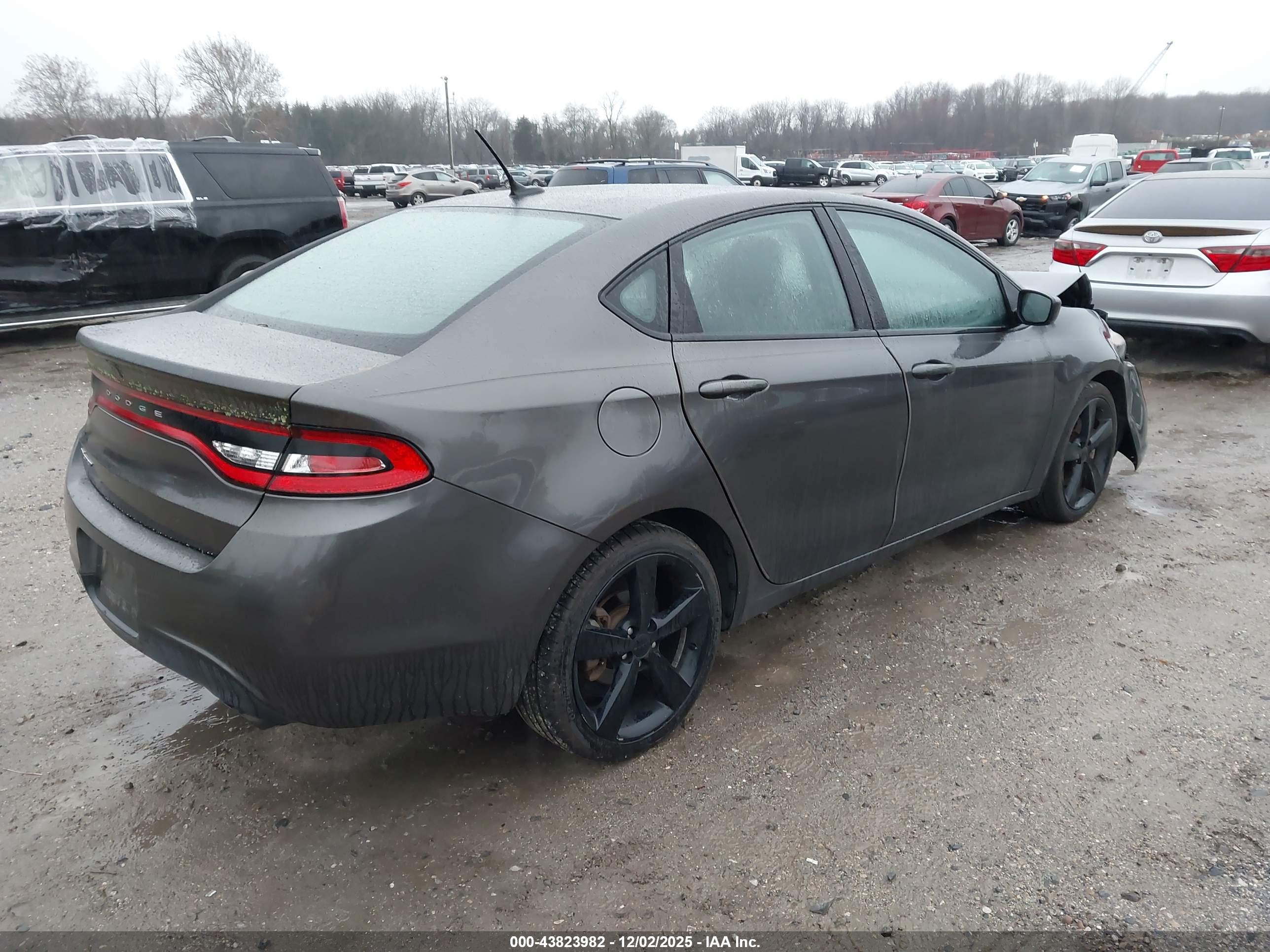 DODGE DART image 4